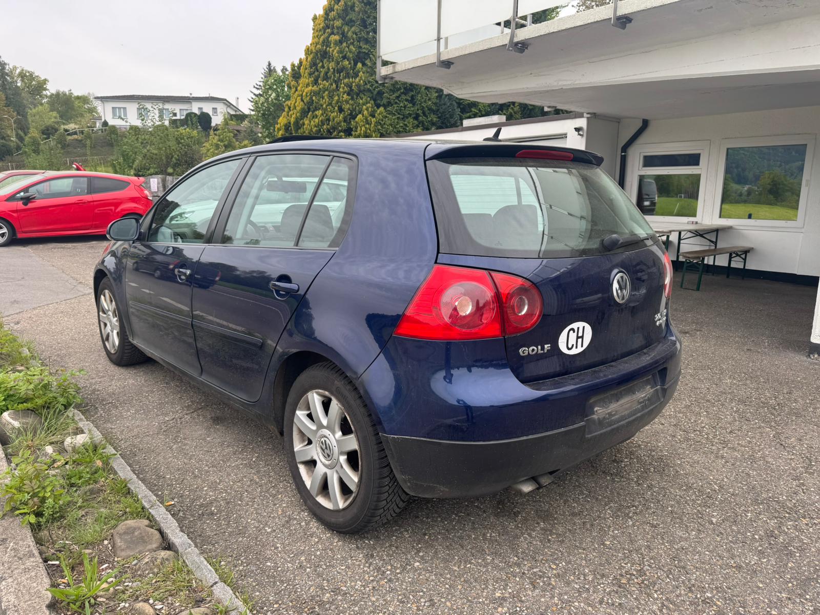 VW Golf 2.0 TDI Sportline 4Motion-image-4