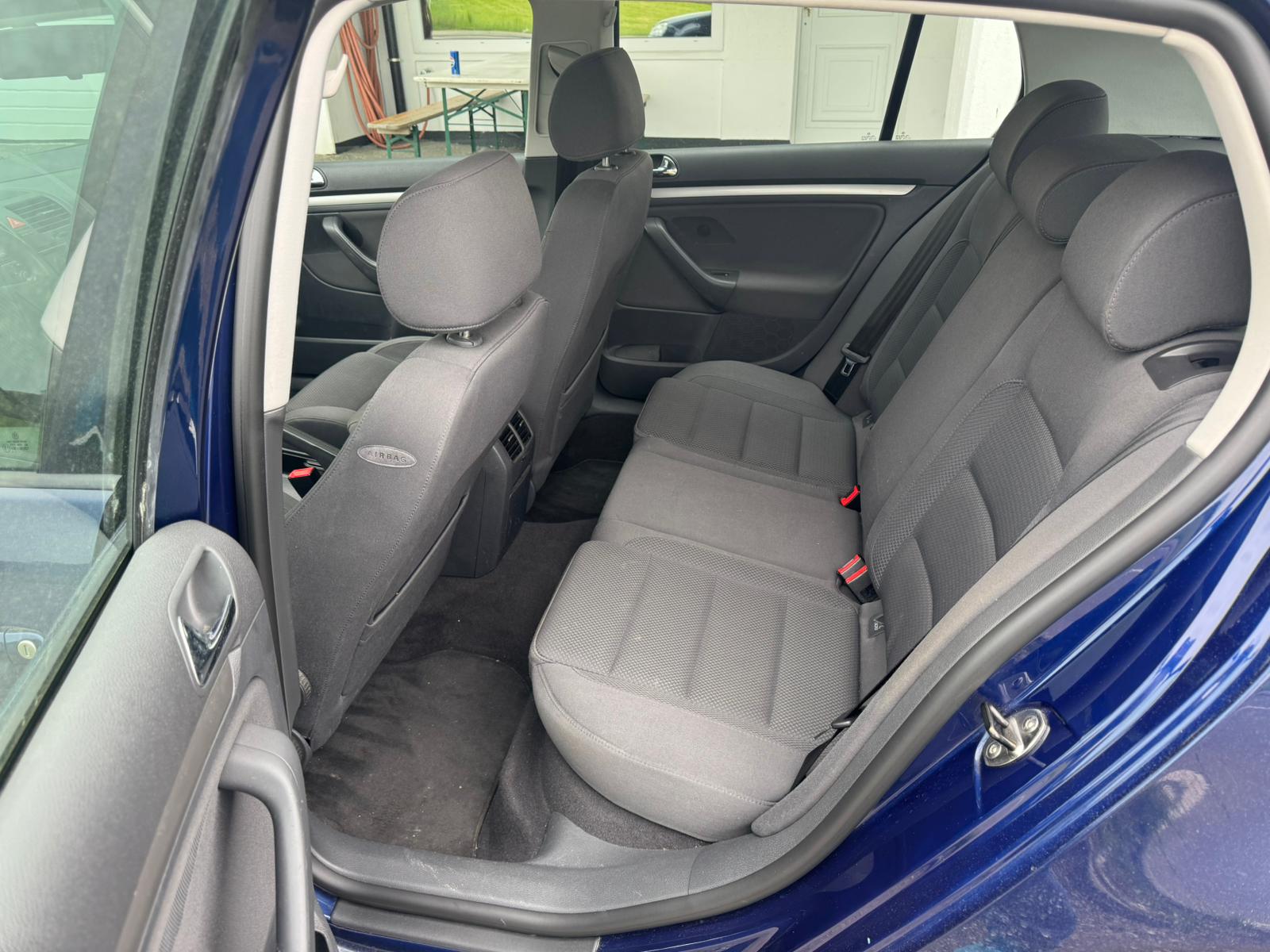 VW Golf 2.0 TDI Sportline 4Motion-image-13