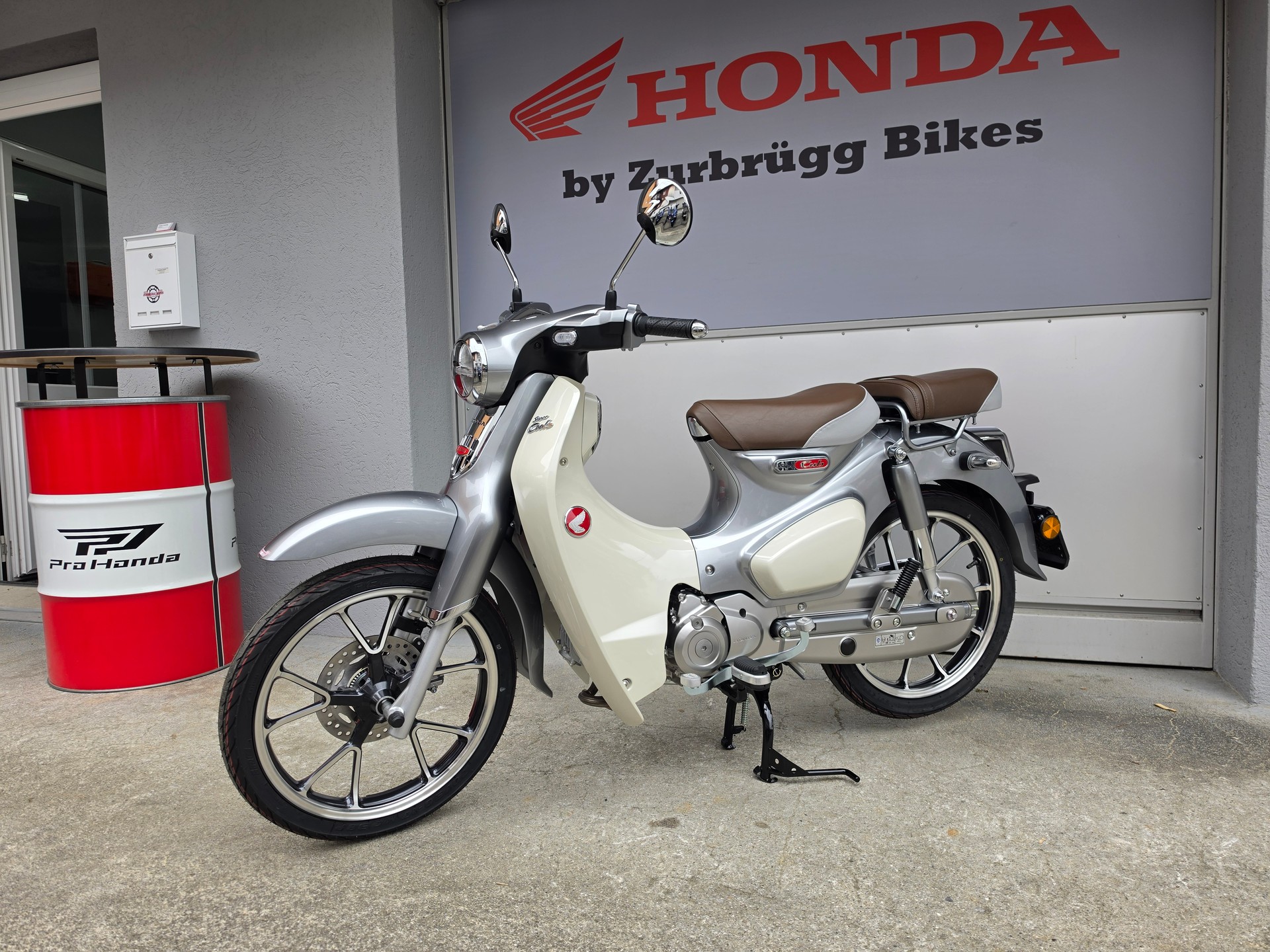 HONDA C 125 Super Cub-image-0