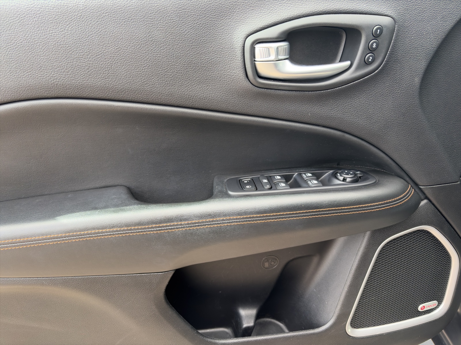 JEEP Compass 2.0CRD LimitedAWD-image-8