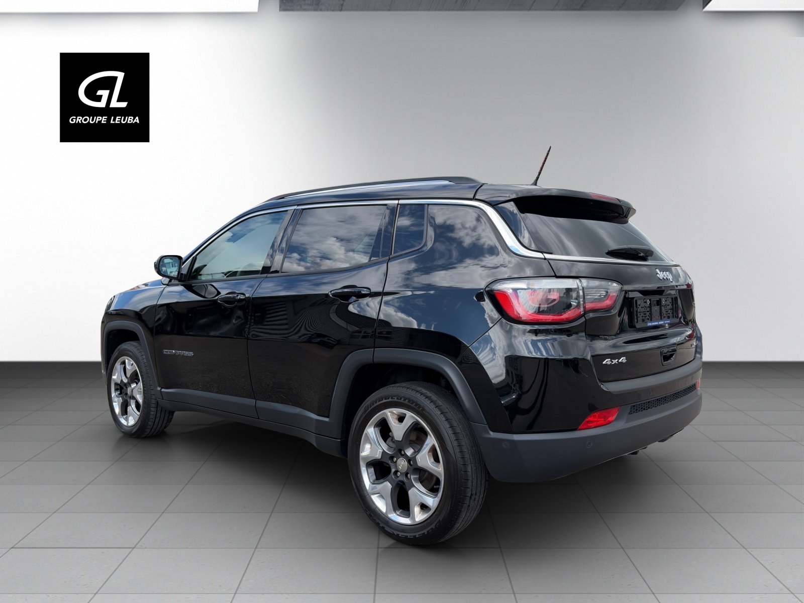 JEEP Compass 2.0CRD LimitedAWD-showroom-element-3