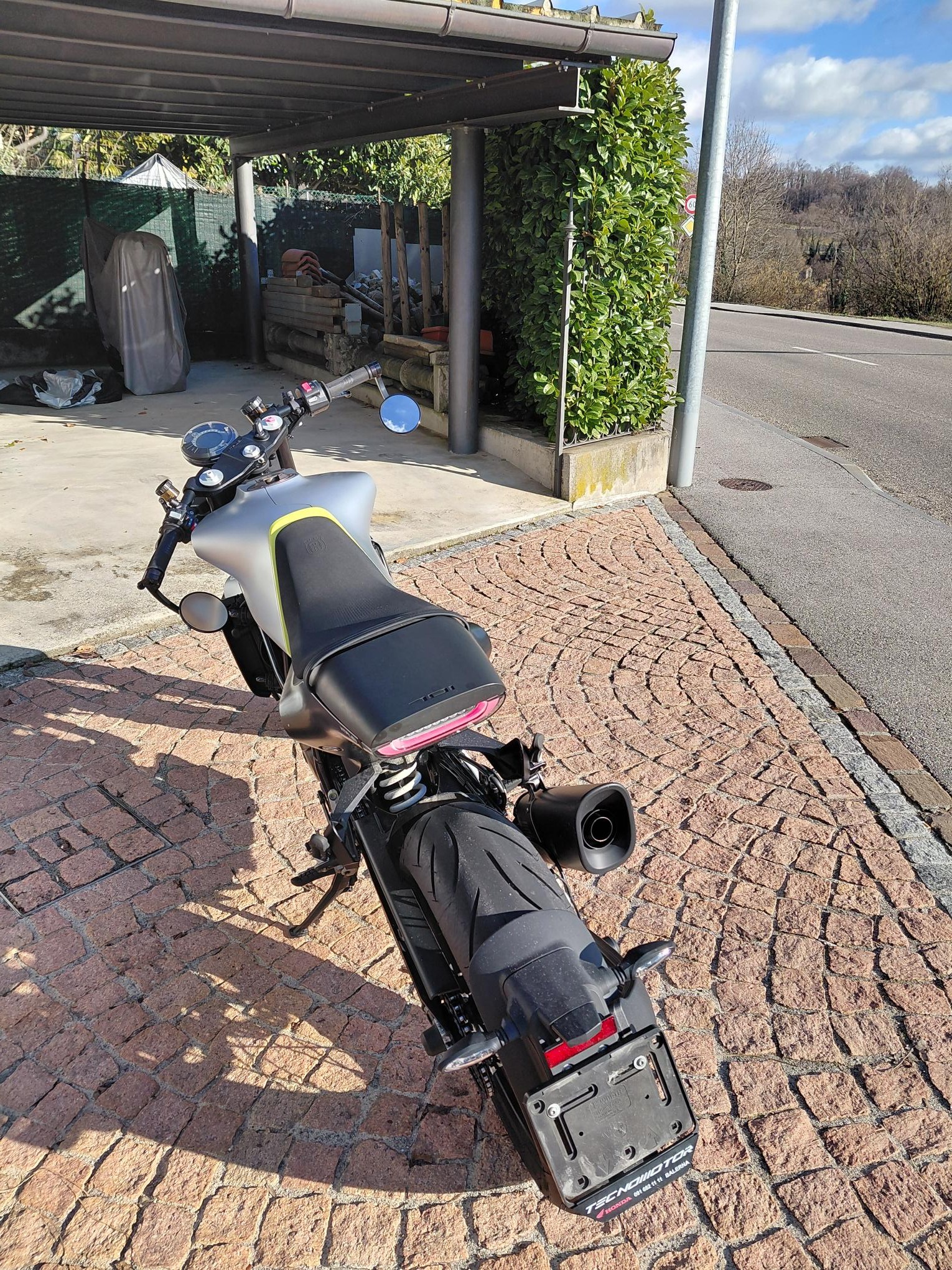 HUSQVARNA Vitpilen 701-image-2