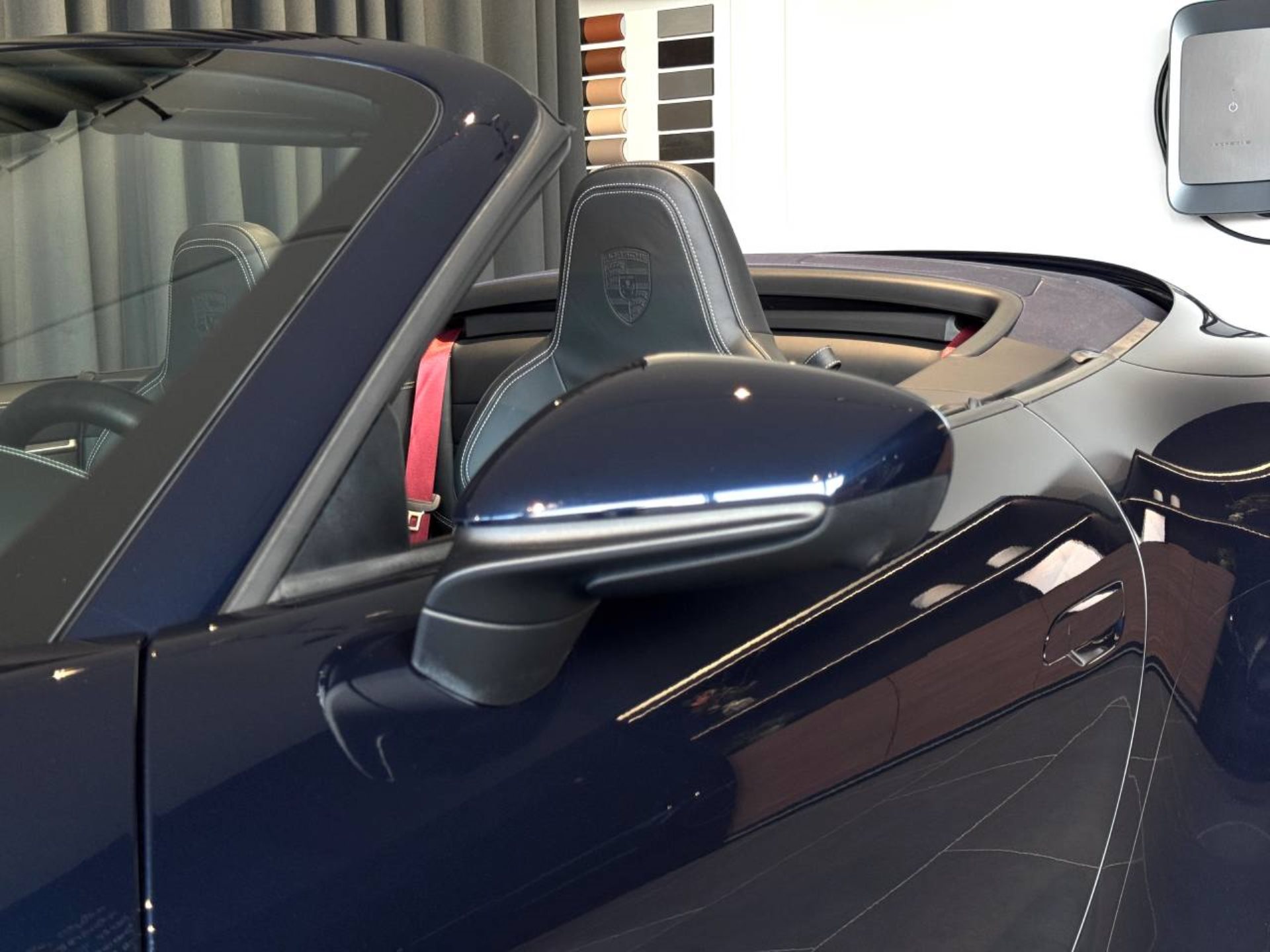 PORSCHE 911 Carrera 4S Cabriolet-image-34