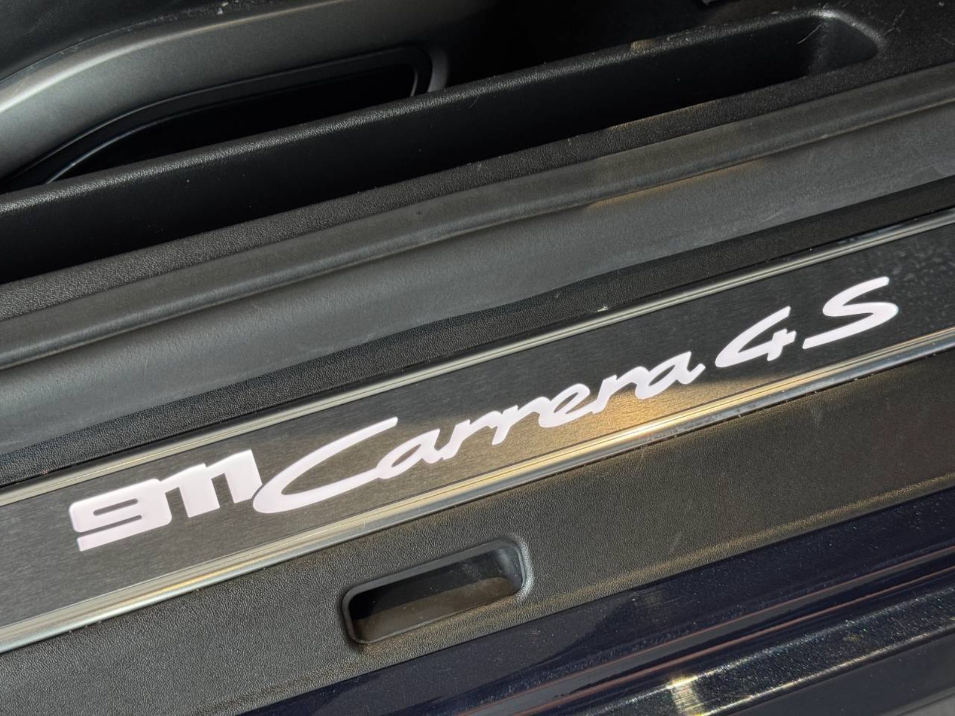 PORSCHE 911 Carrera 4S Cabriolet-image-27