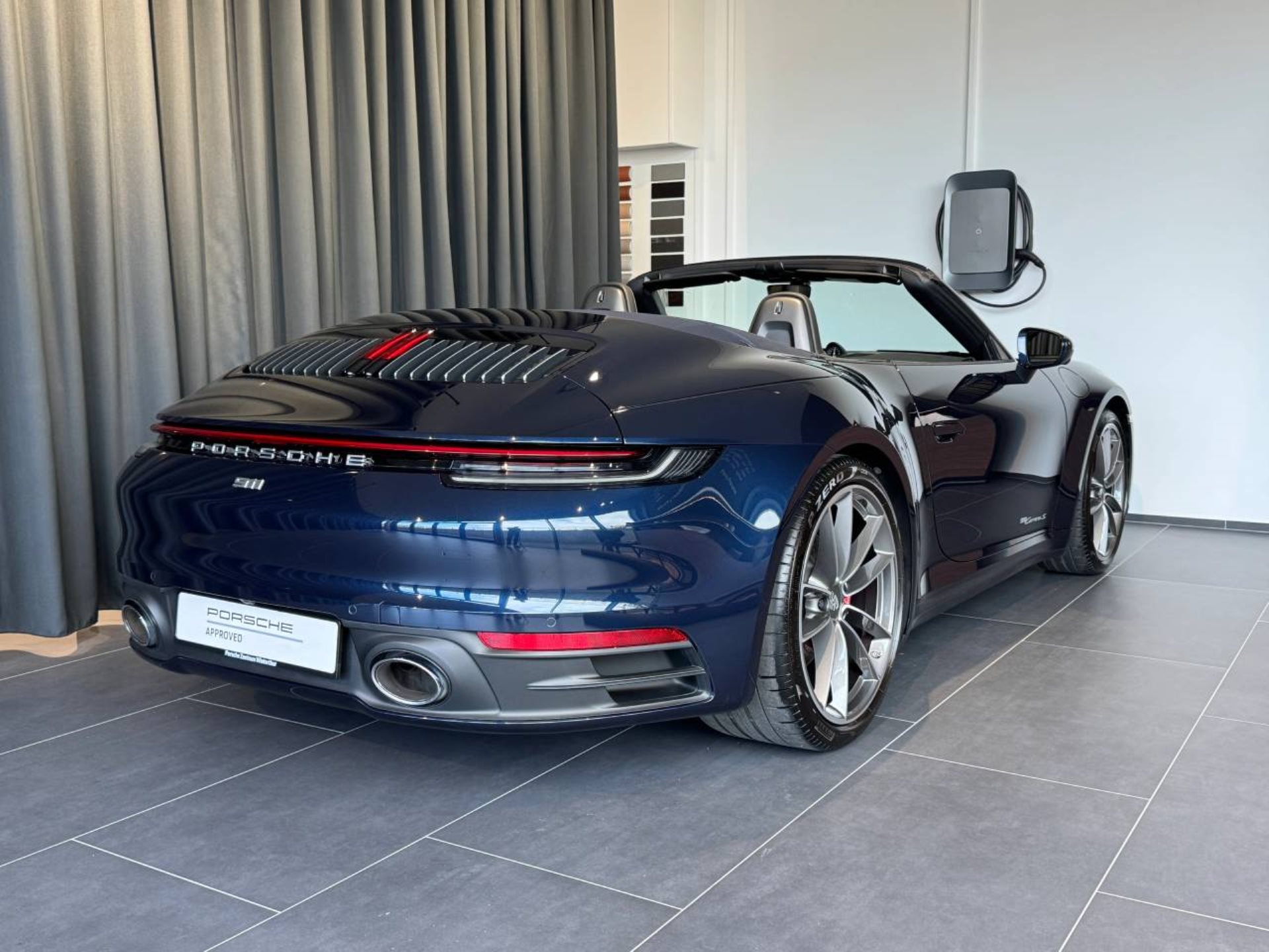 PORSCHE 911 Carrera 4S Cabriolet-showroom-element-2