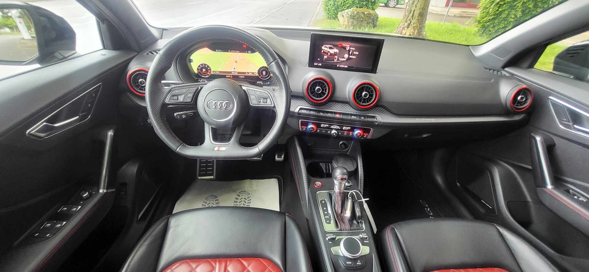 AUDI SQ2 TFSI quattro S-tronic-image-12