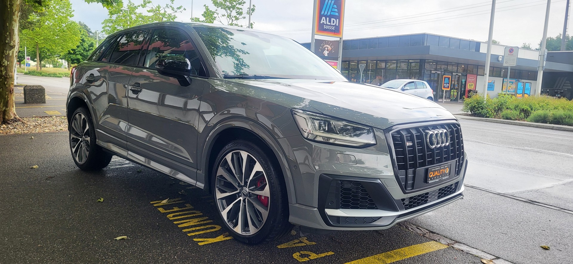 AUDI SQ2 TFSI quattro S-tronic-showroom-element-2