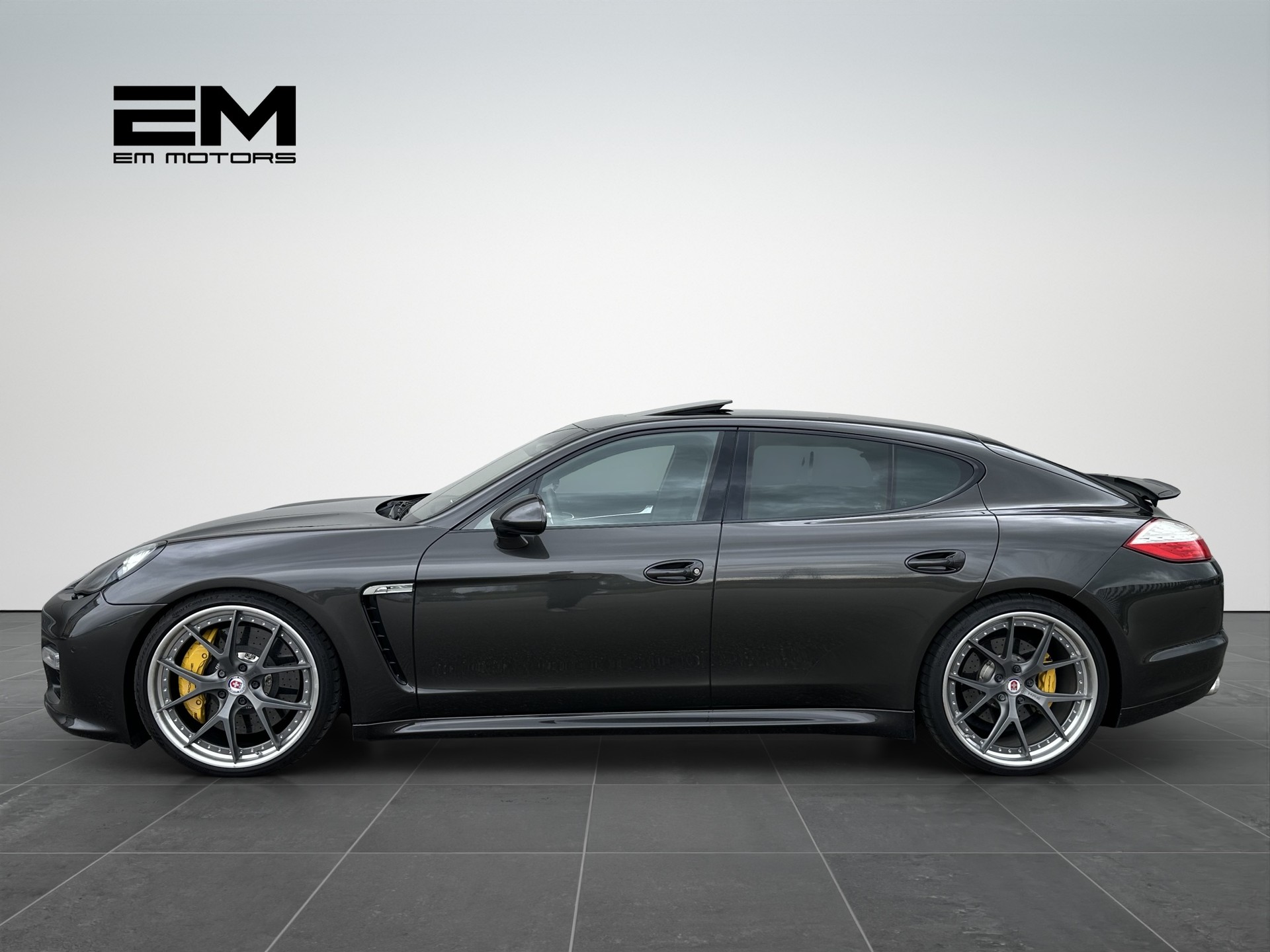 PORSCHE Panamera Turbo S 4.8 PDK-showroom-element-2