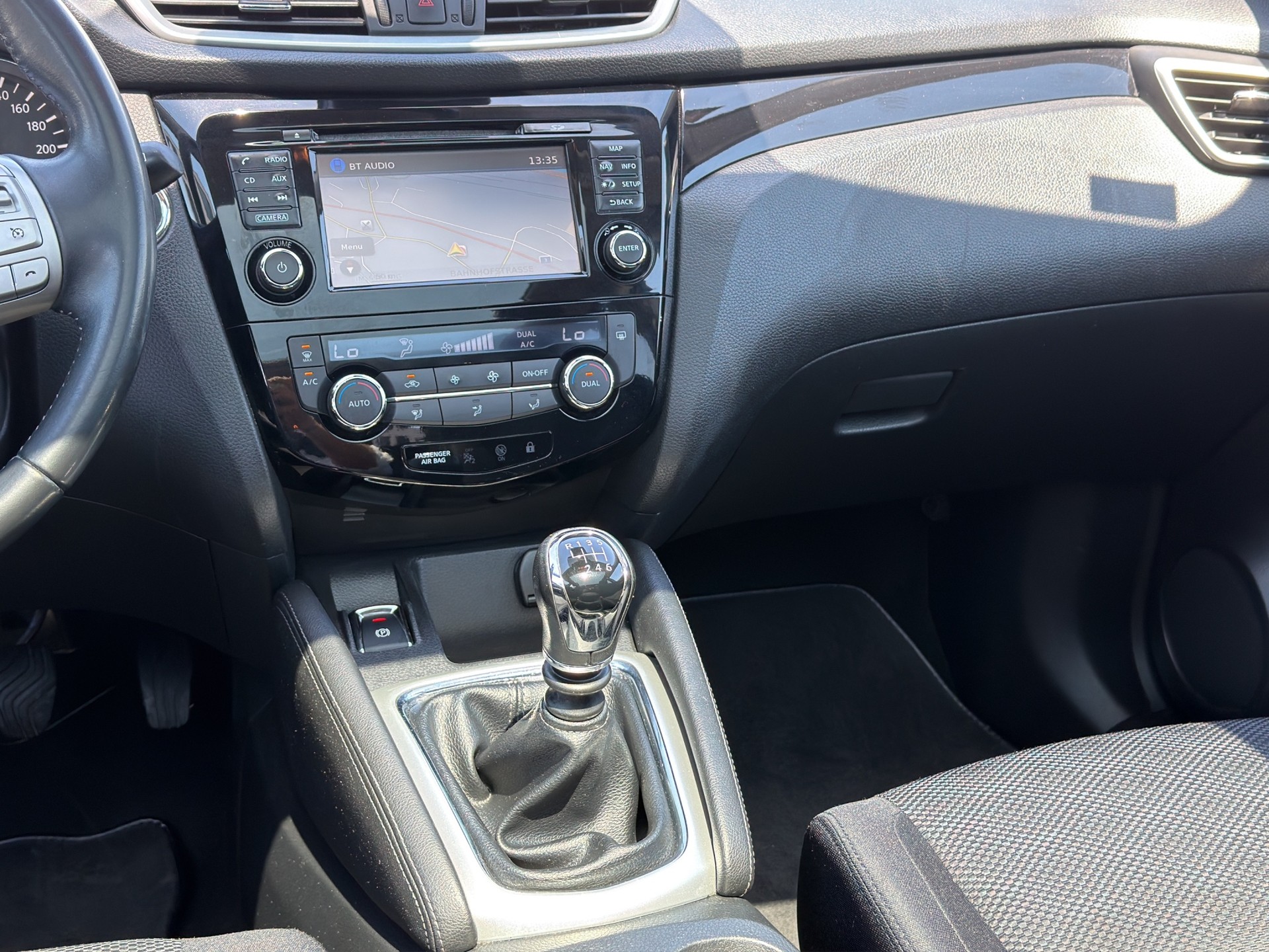 NISSAN Qashqai 1.6 DIG-T 360°-image-10