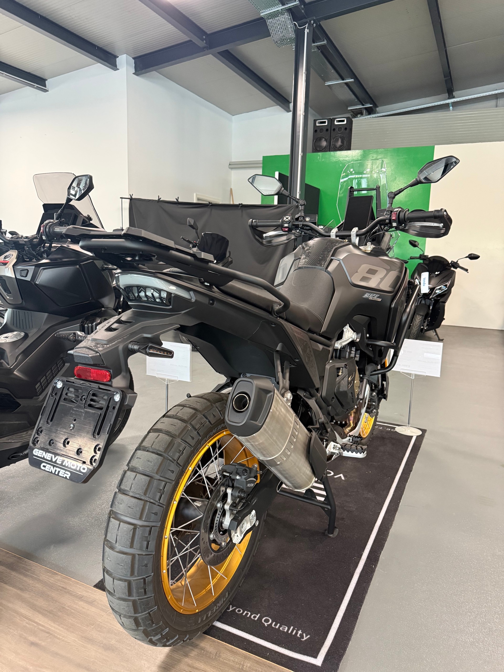 VOGE 800ds RALLY-image-2