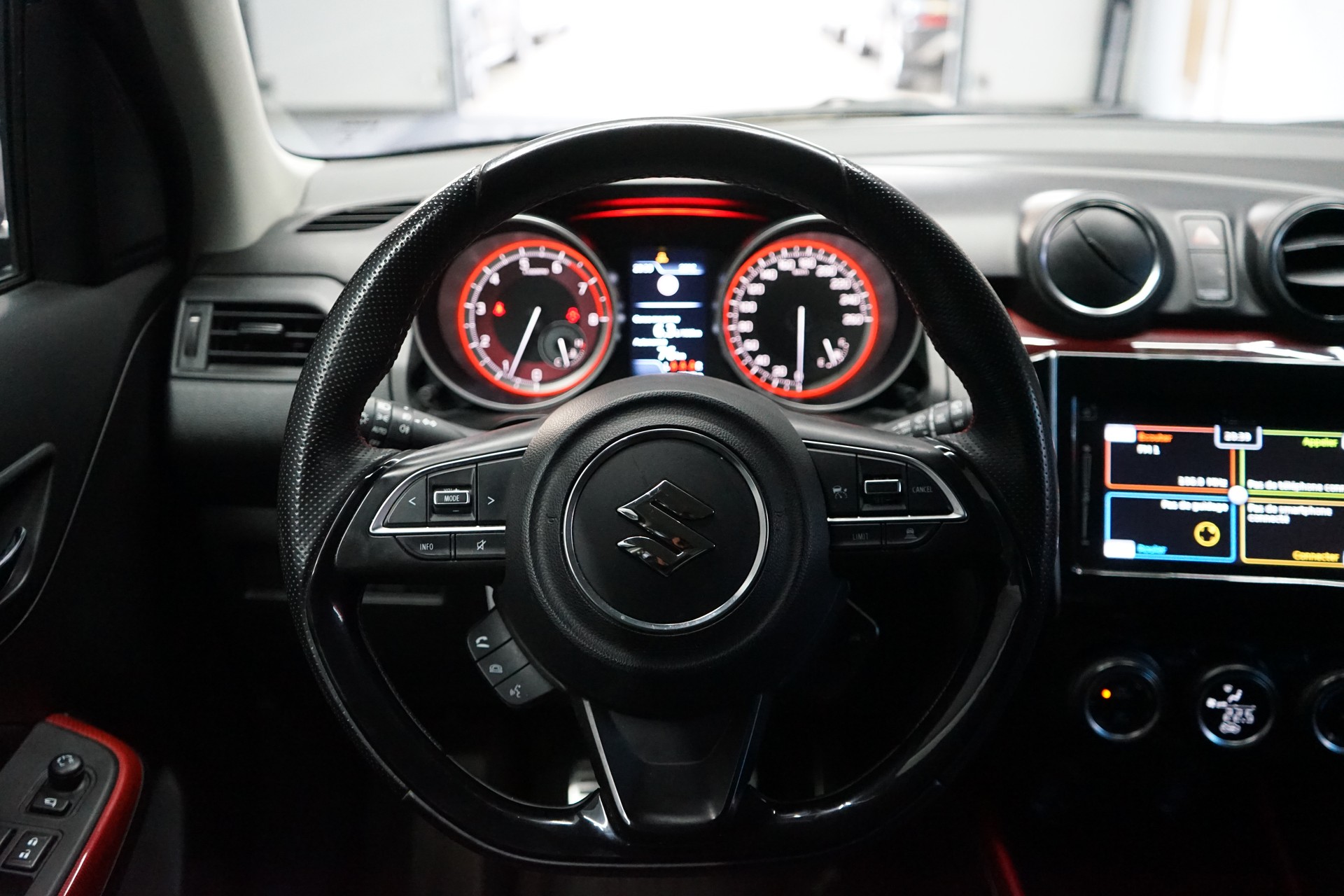 SUZUKI Swift Sport 1.4i 16V Compact Top Hybrid-image-8
