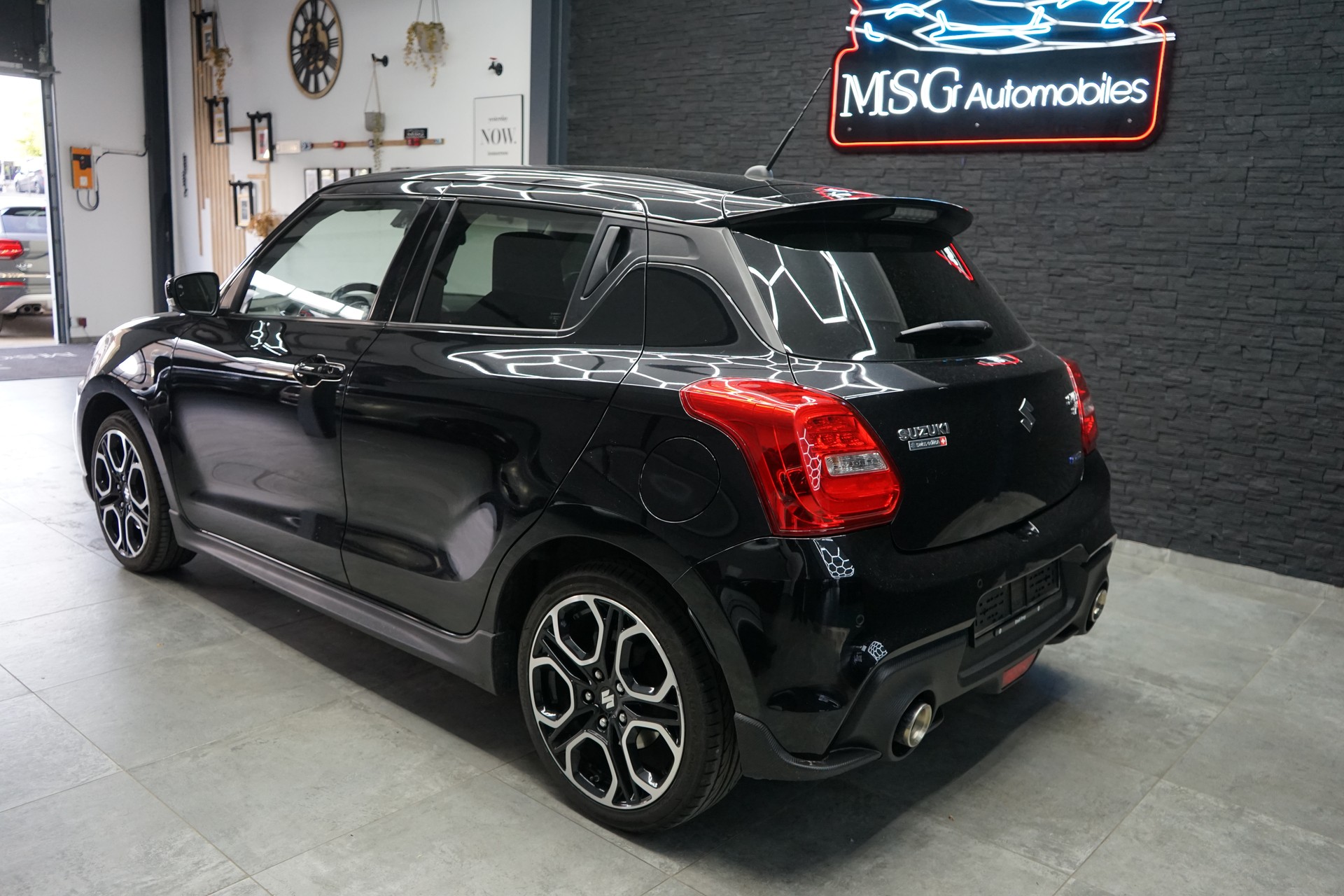 SUZUKI Swift Sport 1.4i 16V Compact Top Hybrid-showroom-element-2