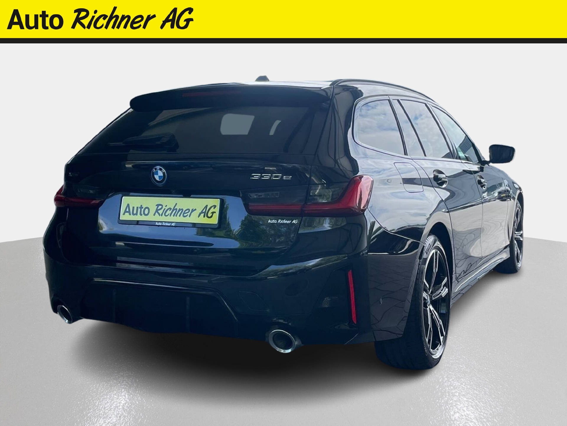 BMW 330e xDrive SAG Touring-showroom-element-3