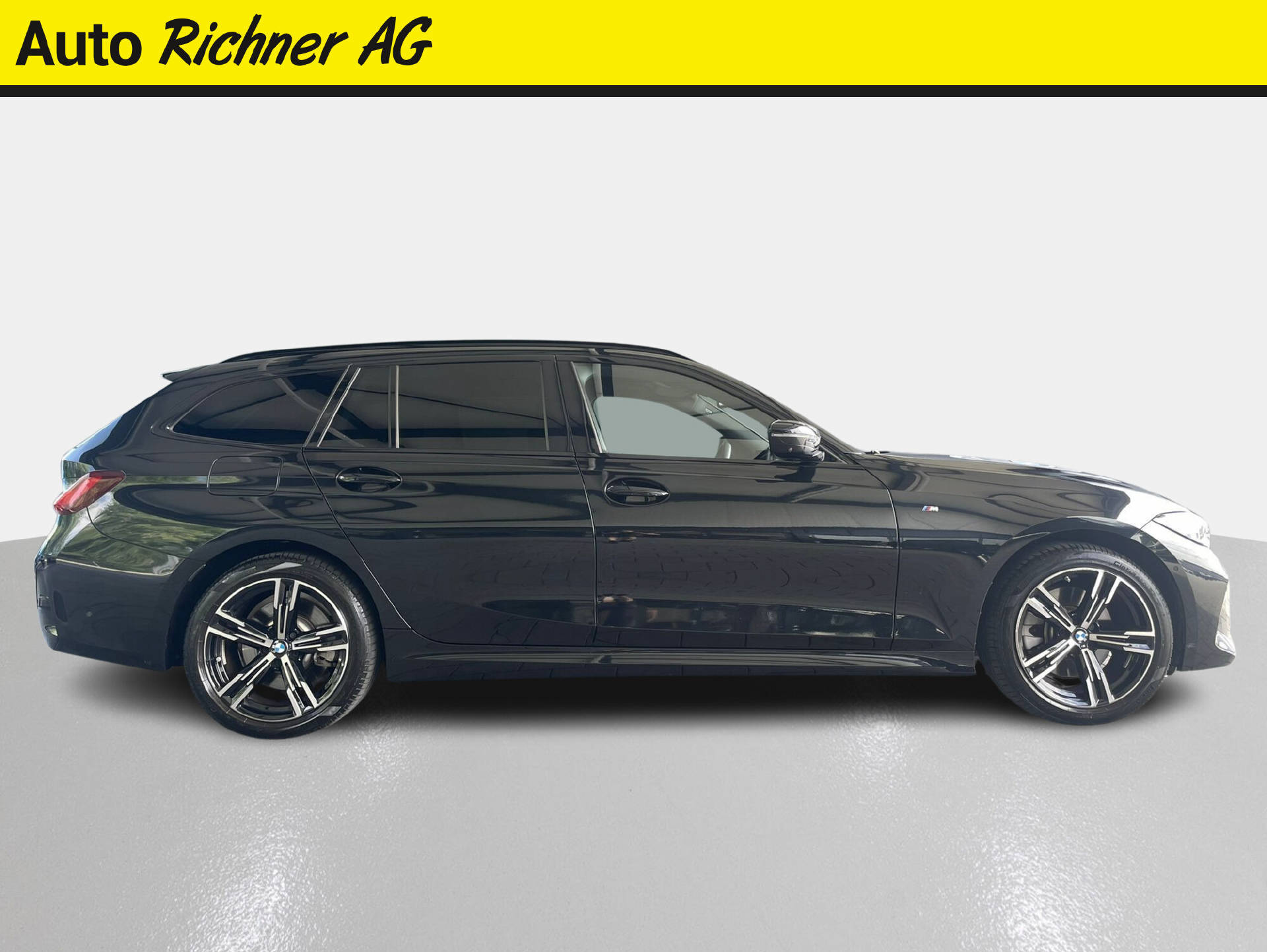 BMW 330e xDrive SAG Touring-showroom-element-2