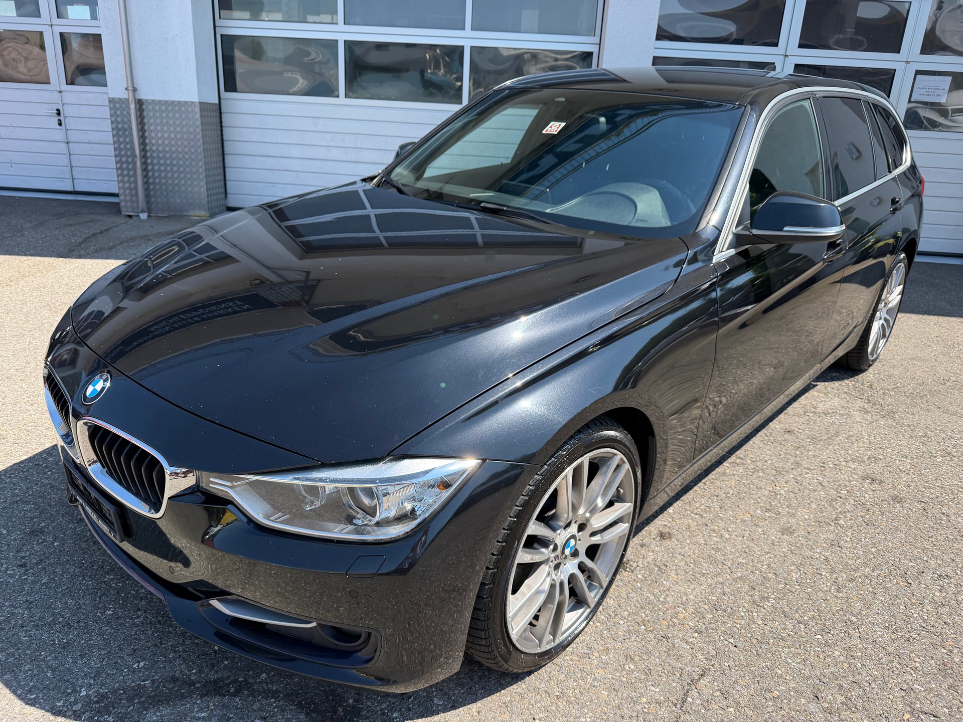BMW 330d xDrive Touring Sport Line Steptronic