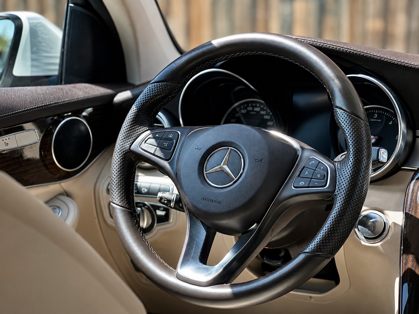 MERCEDES-BENZ GLC Coupé 250 d AMG Line 4Matic 9G-Tronic-image-12