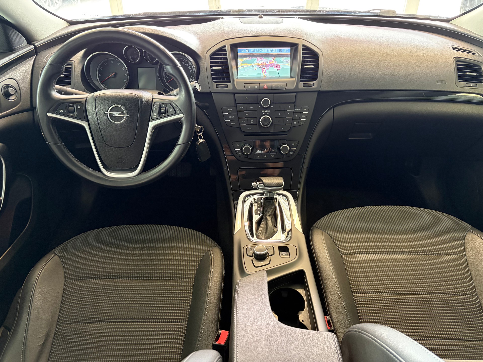 OPEL Insignia 2.0 Turbo Cosmo Automatic | CH Fahrzeug | MFK 05/2026 |-image-13