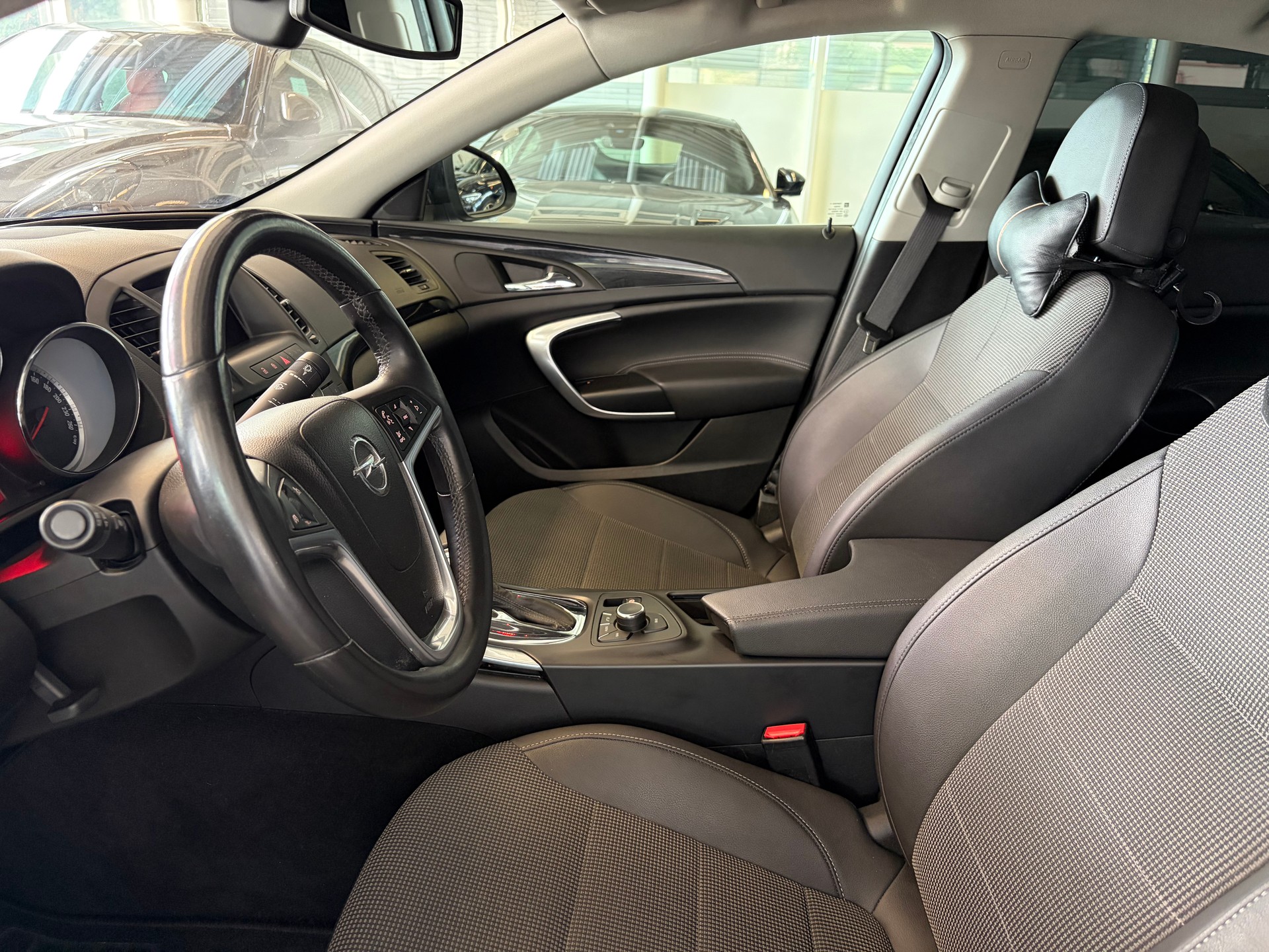 OPEL Insignia 2.0 Turbo Cosmo Automatic | CH Fahrzeug | MFK 05/2026 |-image-11