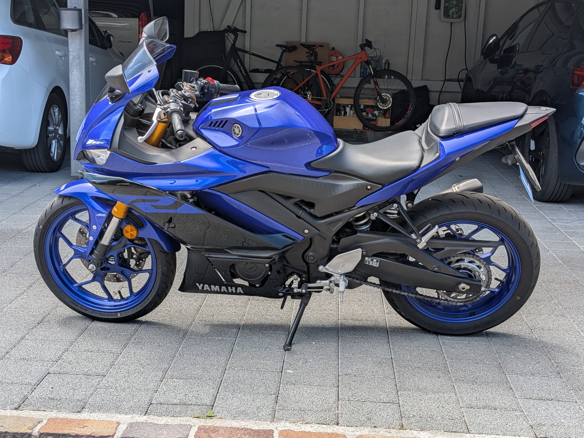 YAMAHA YZF-R3 ABS-image-2