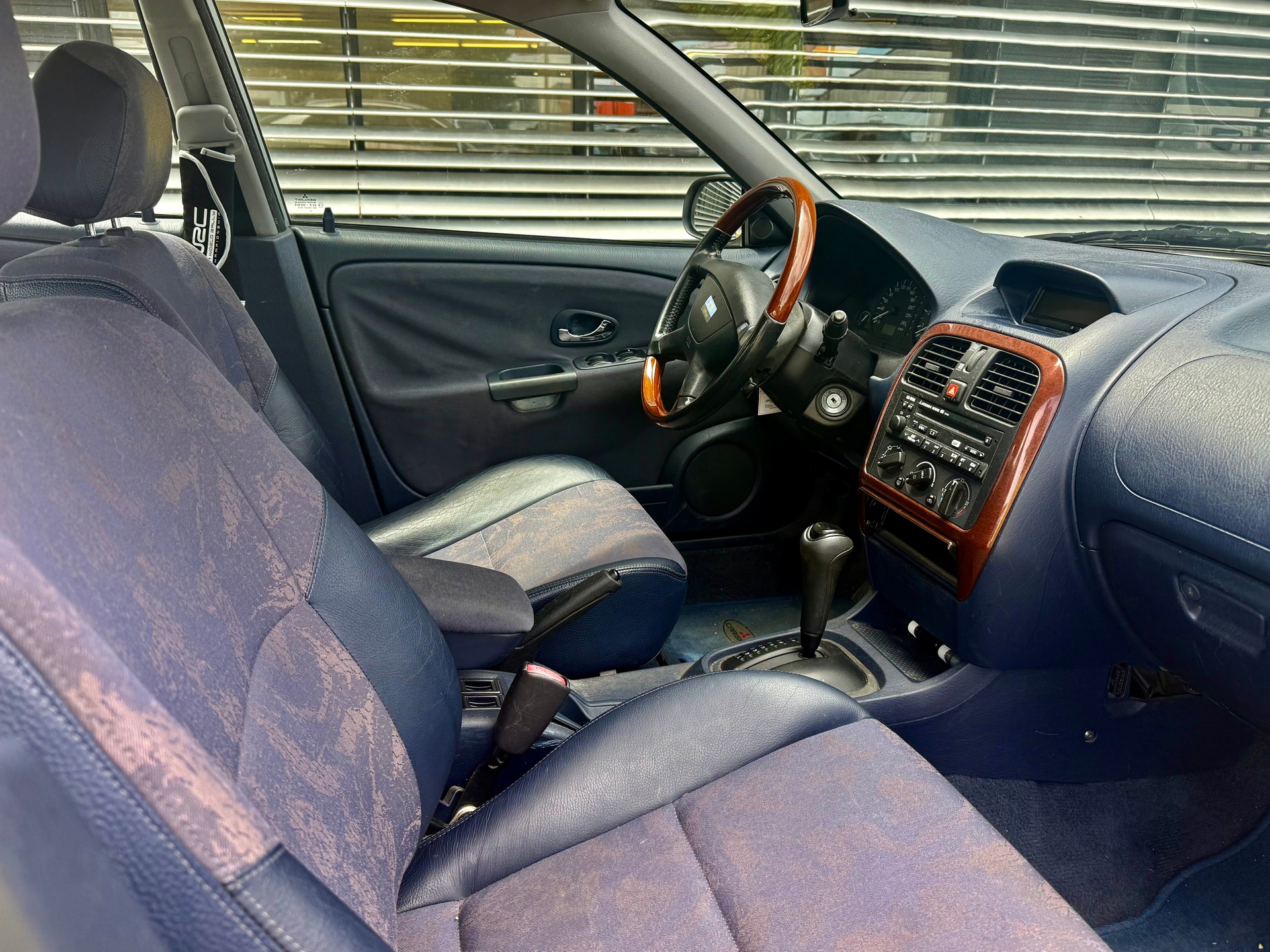 MITSUBISHI Carisma 1.8 GDI Elegance-image-8