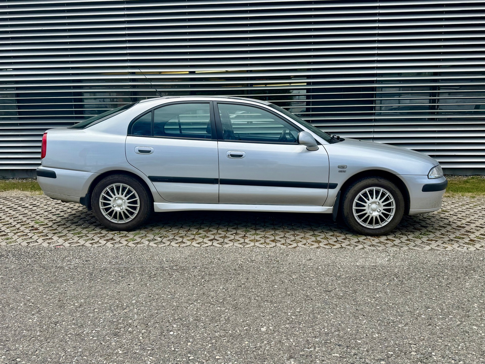 MITSUBISHI Carisma 1.8 GDI Elegance-image-6
