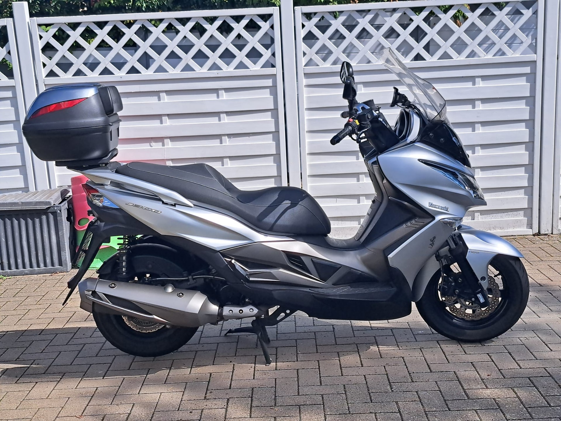 KAWASAKI J 300 ABS-image-2