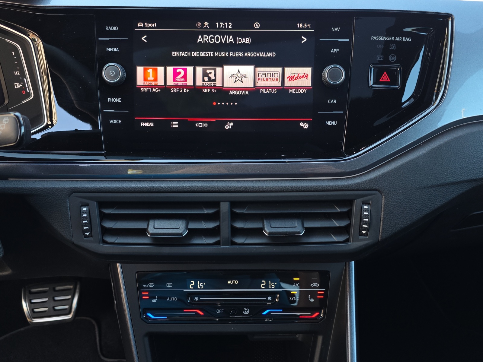 VW Polo 2.0 TSI GTI DSG mit Panoramadach, Rückfahrkamera, ACC, Navi, BeatsAudio, usw.-image-20
