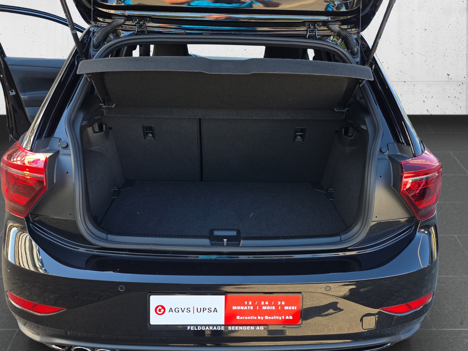 VW Polo 2.0 TSI GTI DSG mit Panoramadach, Rückfahrkamera, ACC, Navi, BeatsAudio, usw.-image-9