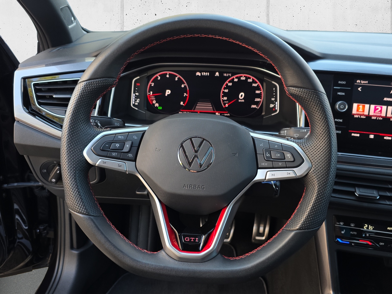 VW Polo 2.0 TSI GTI DSG mit Panoramadach, Rückfahrkamera, ACC, Navi, BeatsAudio, usw.-image-14