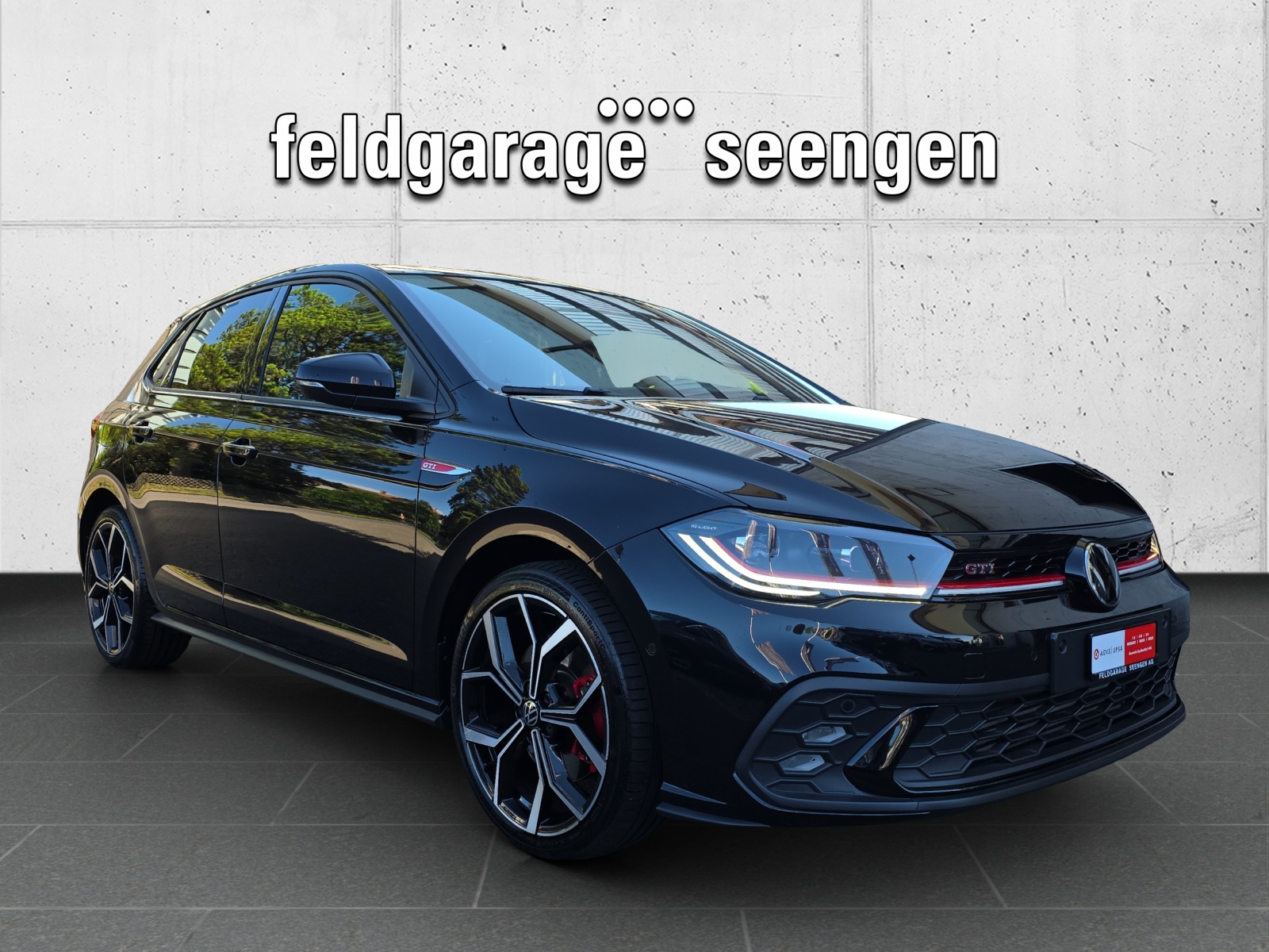 VW Polo 2.0 TSI GTI DSG mit Panoramadach, Rückfahrkamera, ACC, Navi, BeatsAudio, usw.-showroom-element-2