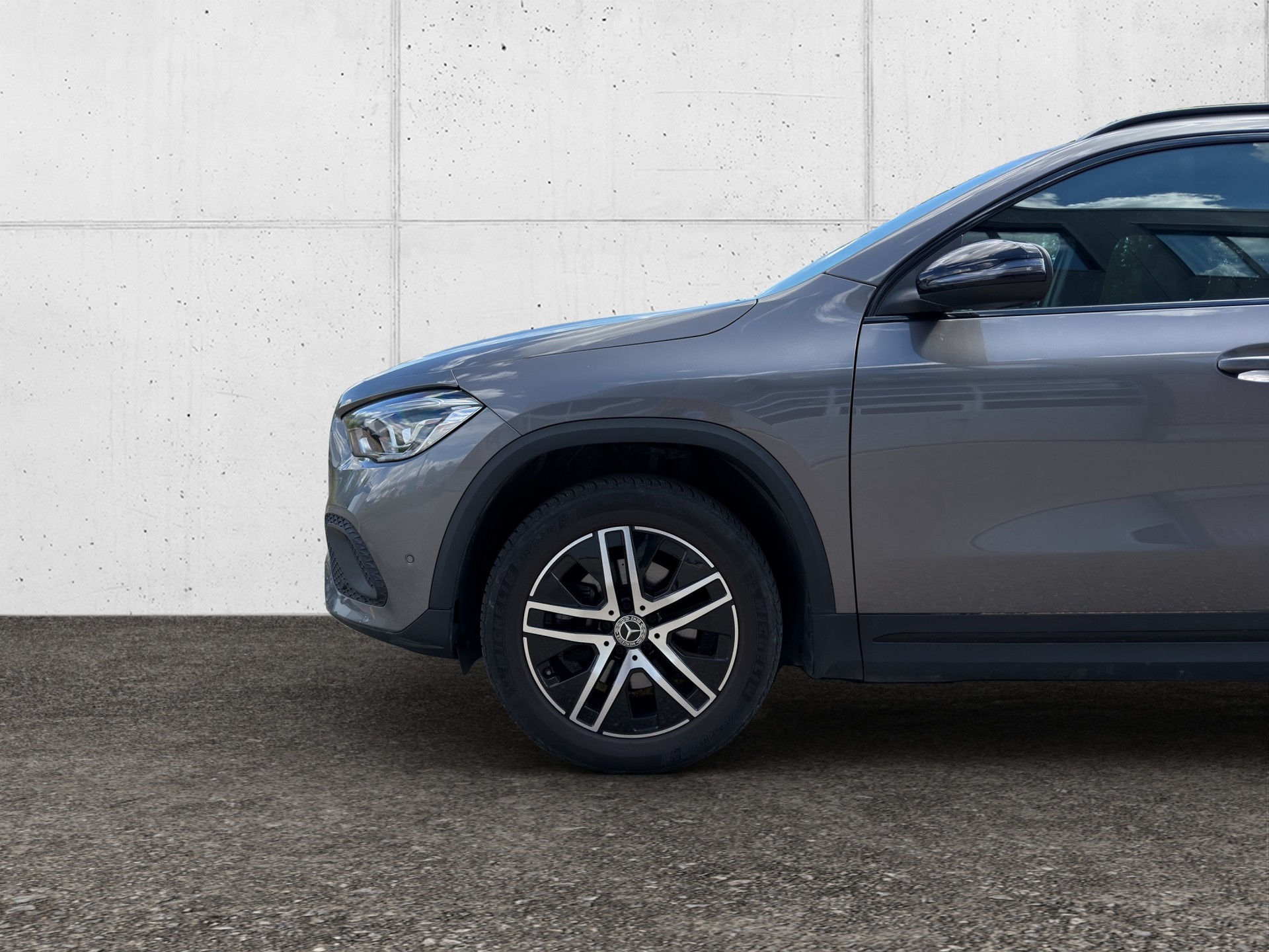 MERCEDES-BENZ GLA 200 4Matic Progressive 8G-DCT-image-4