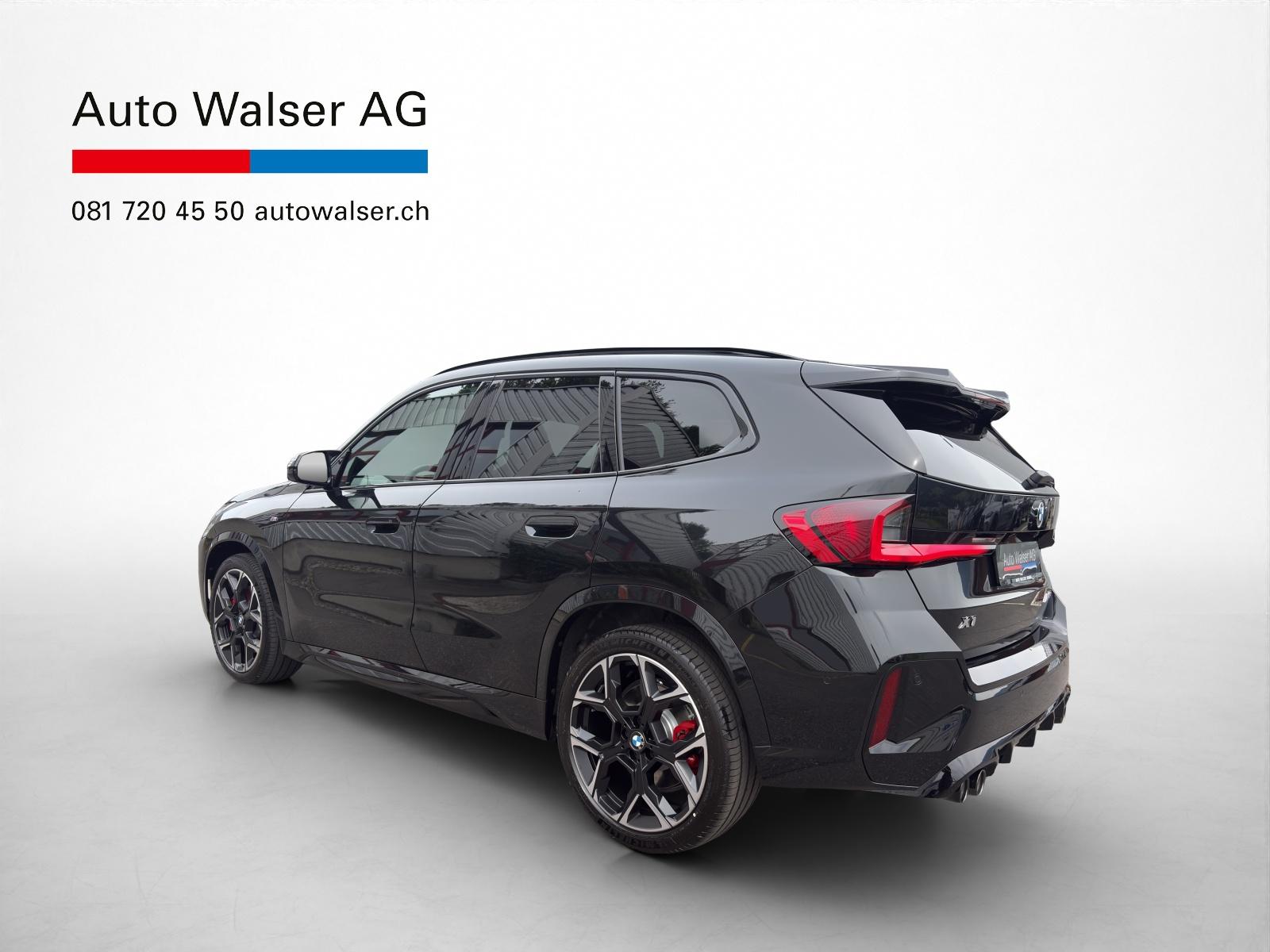 BMW X1 M35i-showroom-element-2