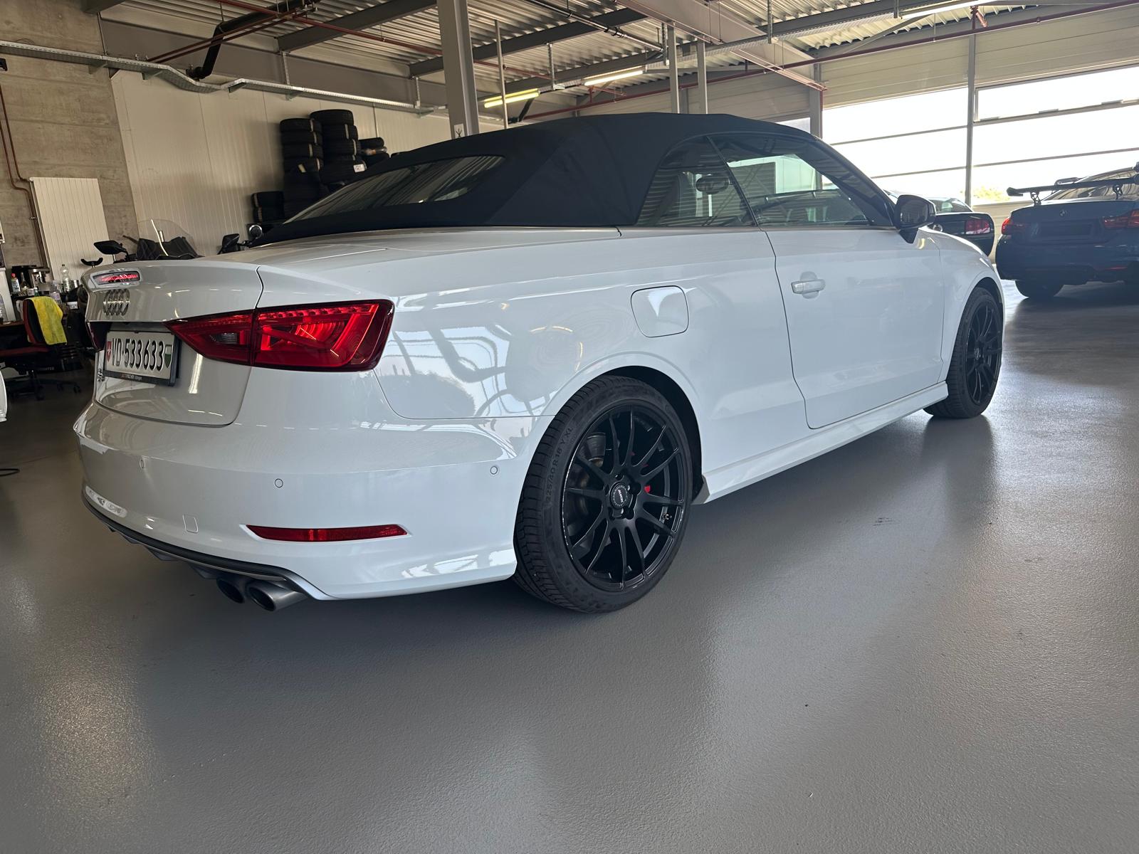 AUDI S3 Cabrio 2.0 TFSI quattro S-tronic-showroom-element-2