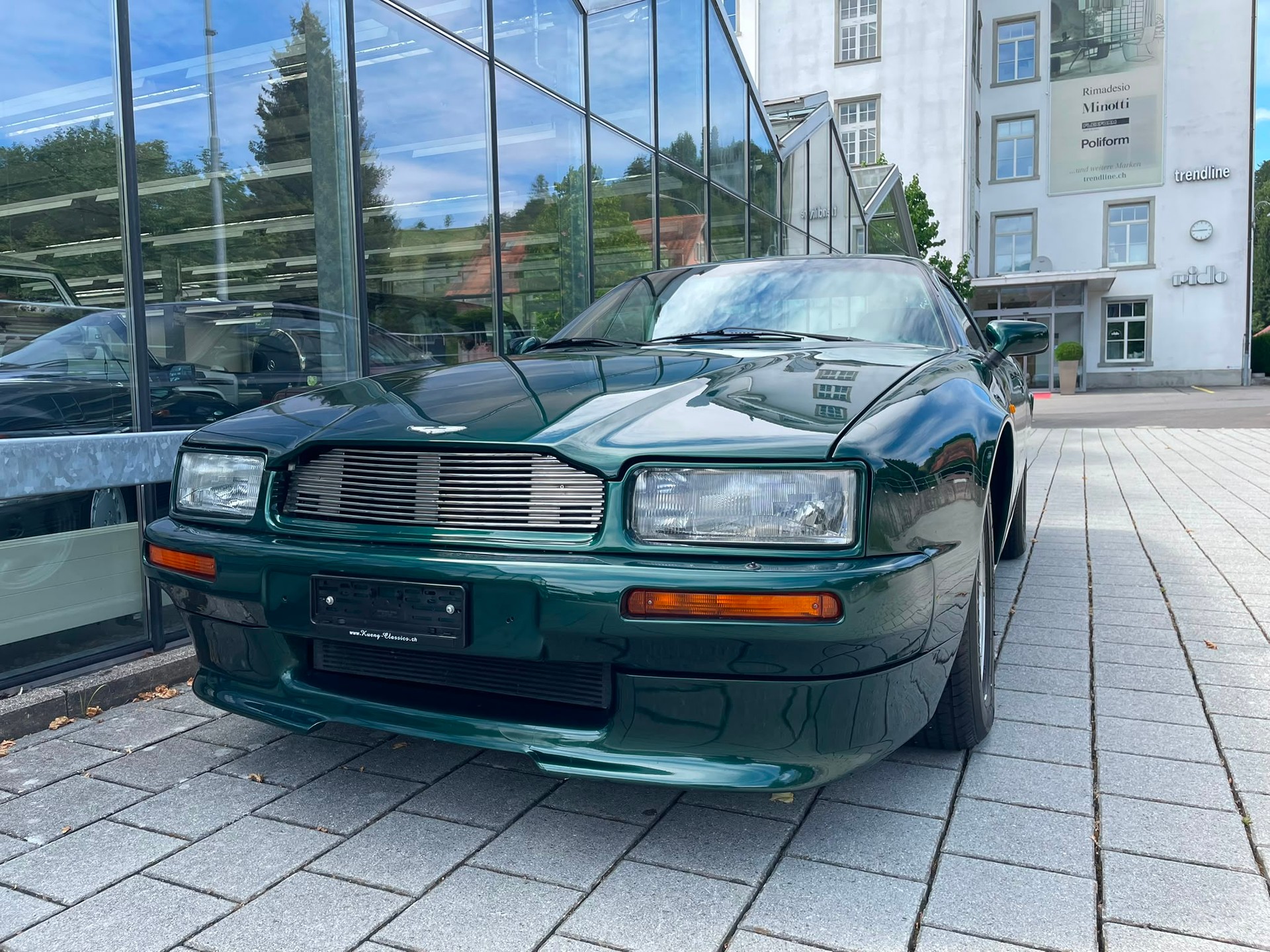 ASTON MARTIN Virage