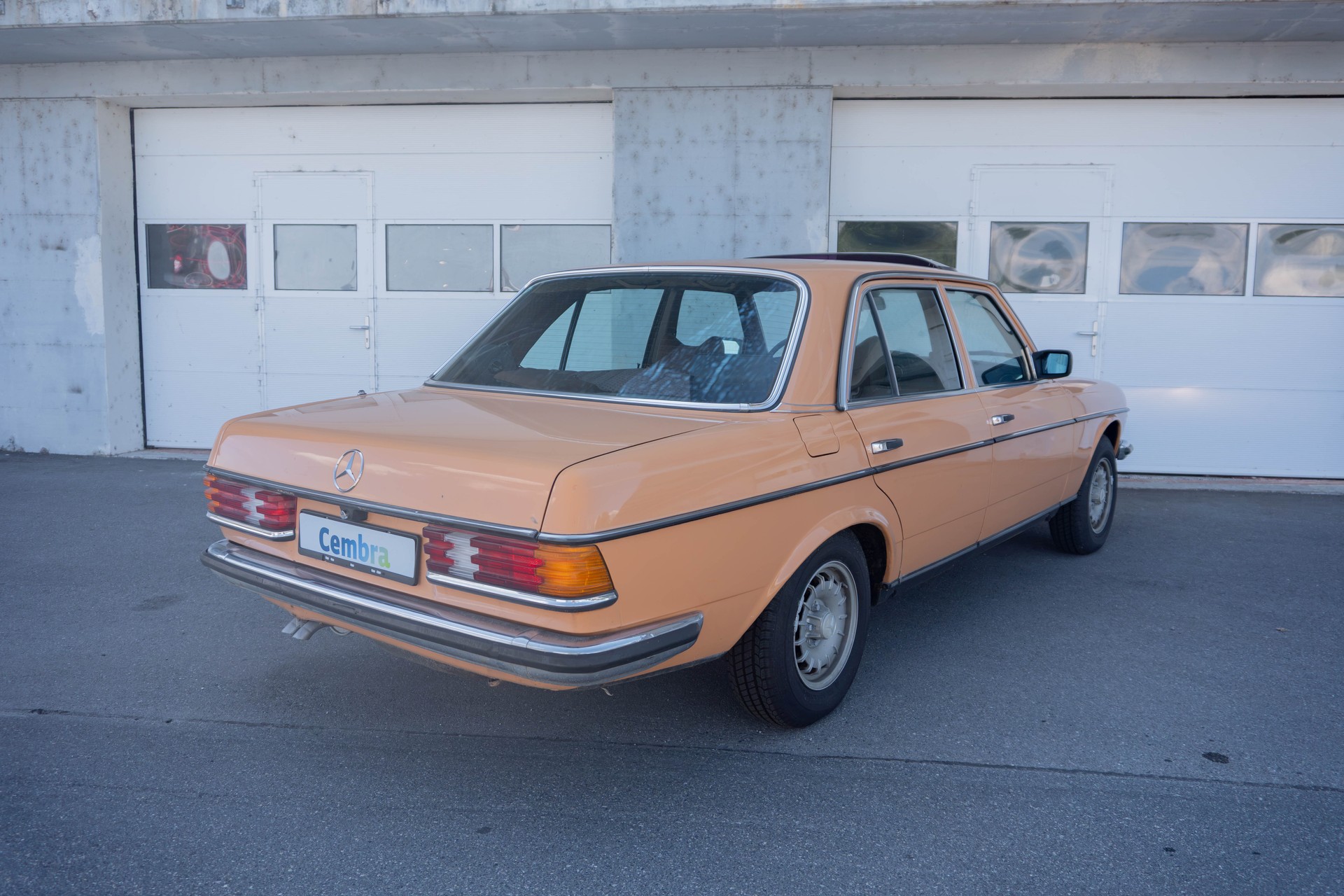 MERCEDES-BENZ 280 E Automatic-showroom-element-3