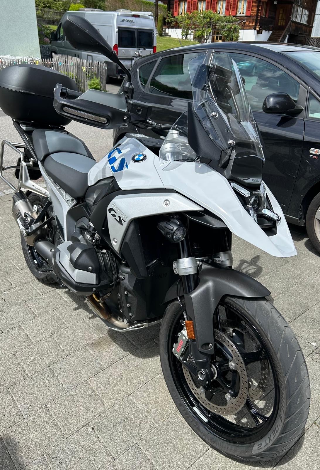 BMW R 1300 GS-image-1