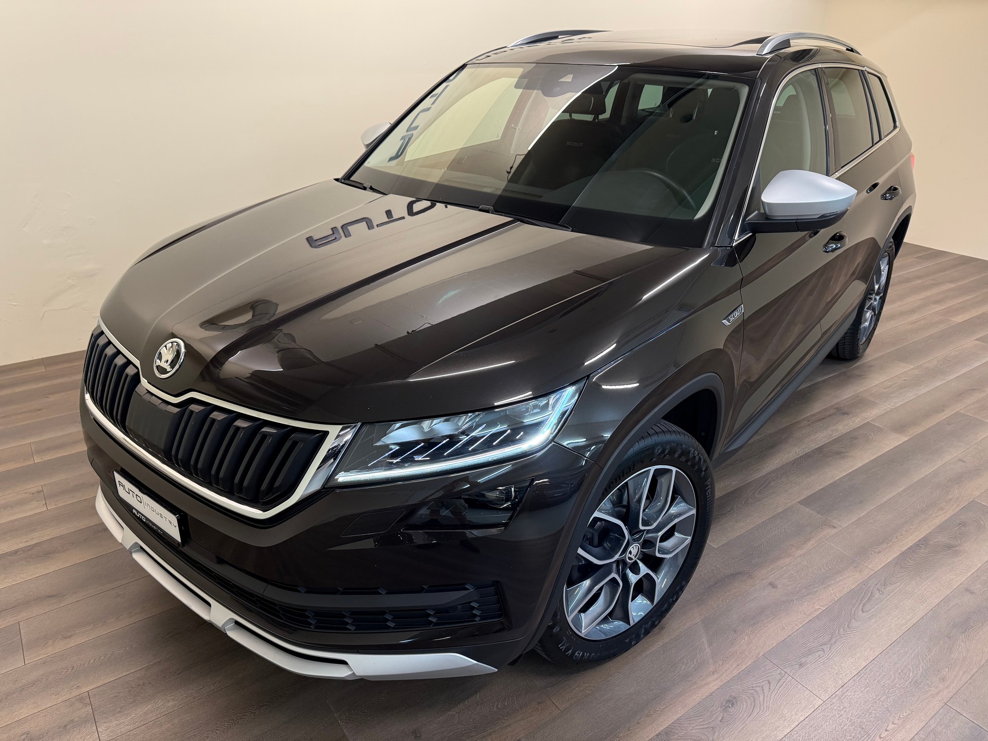 SKODA Kodiaq 2.0 TSI Scout DSG 4x4-showroom-element-1
