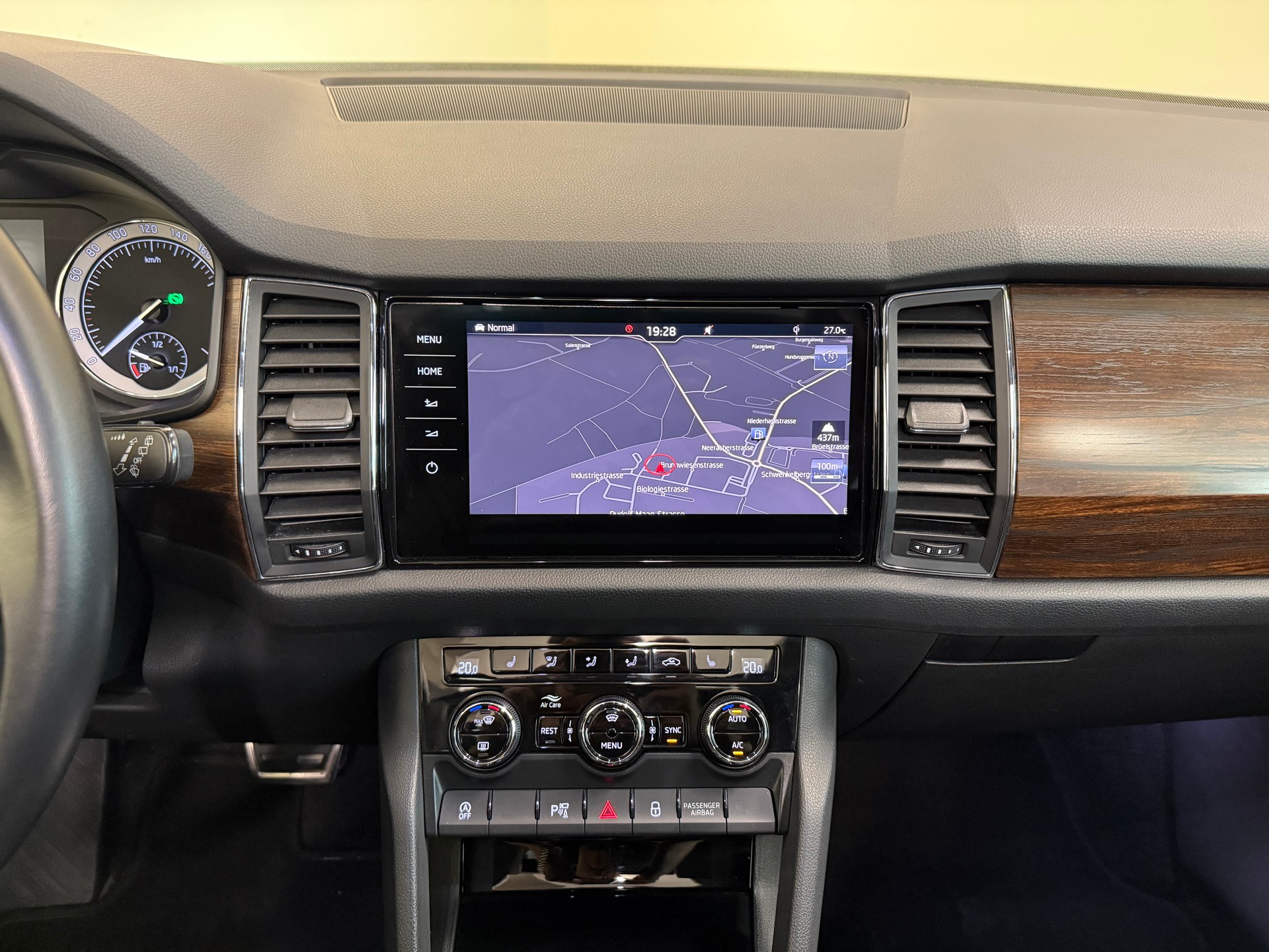 SKODA Kodiaq 2.0 TSI Scout DSG 4x4-image-16