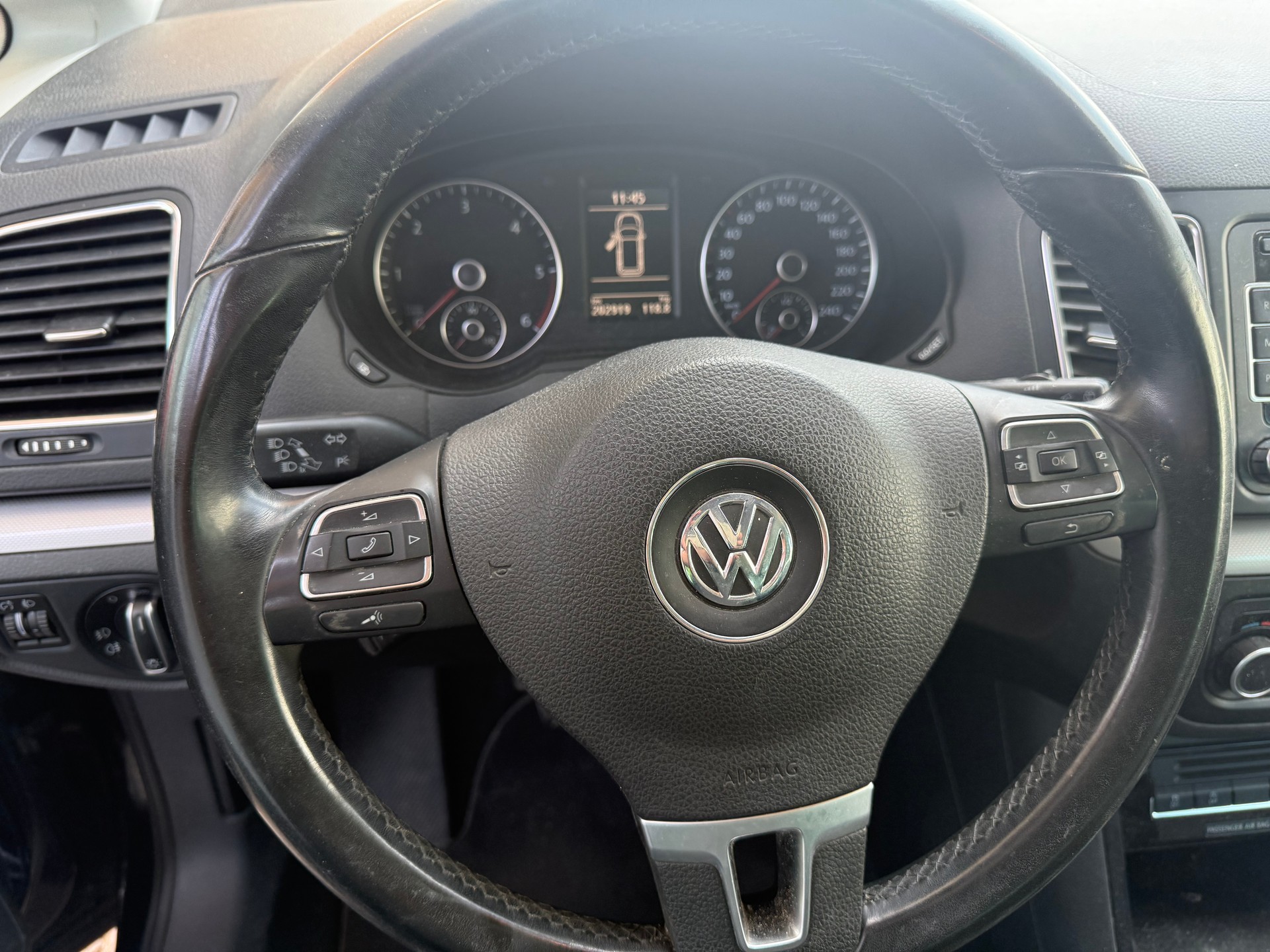 VW Sharan 2.0 TDI BlueMotion Technology Comfortline-image-12