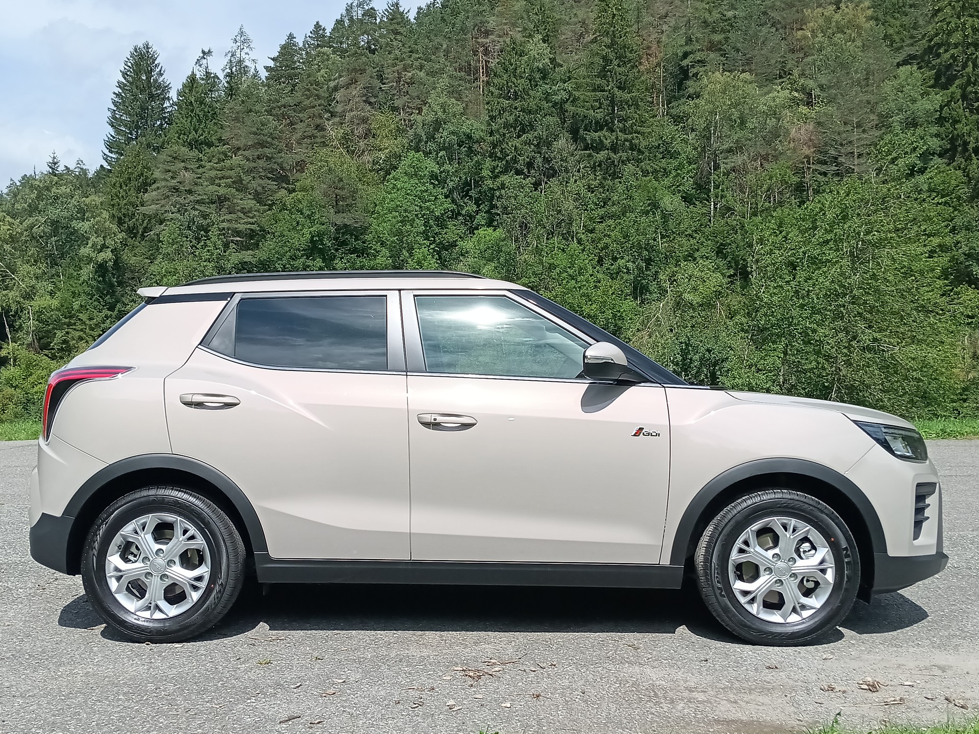 KGM-SsangYong Tivoli 1.5 T GDI Steel 4WD Automat-showroom-element-1