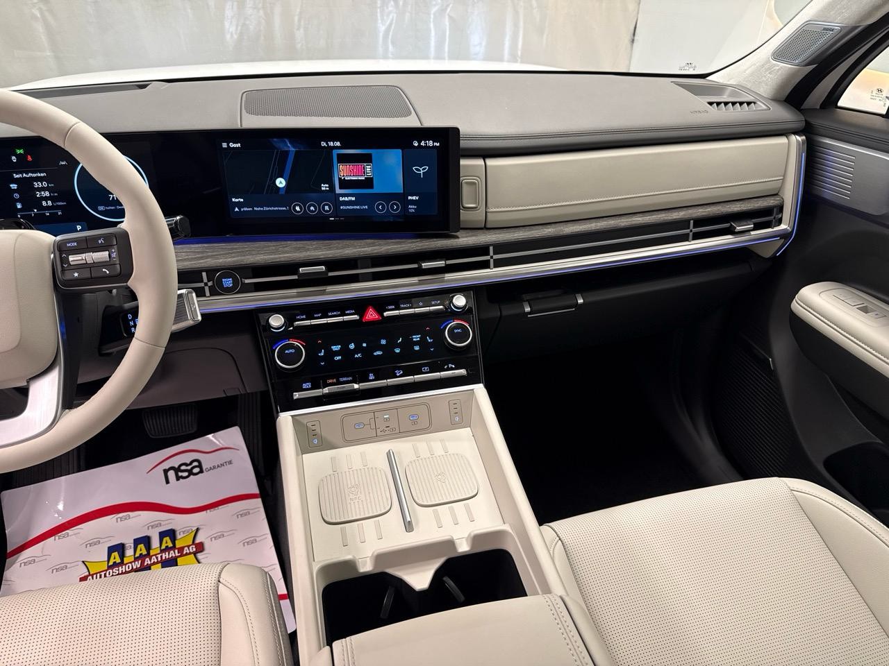 HYUNDAI Santa Fe 1.6 T-GDi PHEV Calligraphy 4WD Automatic-image-4