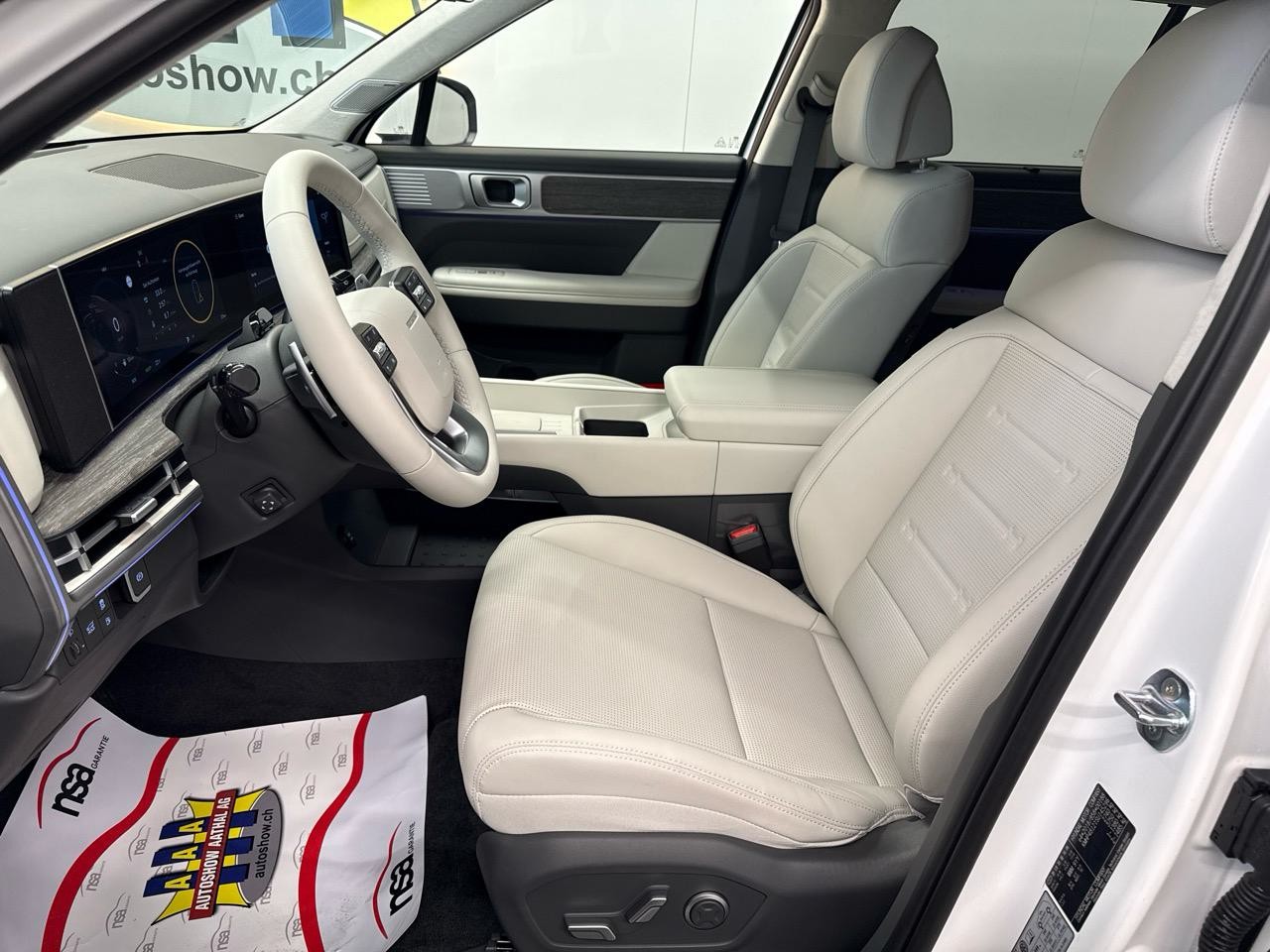 HYUNDAI Santa Fe 1.6 T-GDi PHEV Calligraphy 4WD Automatic-showroom-element-3