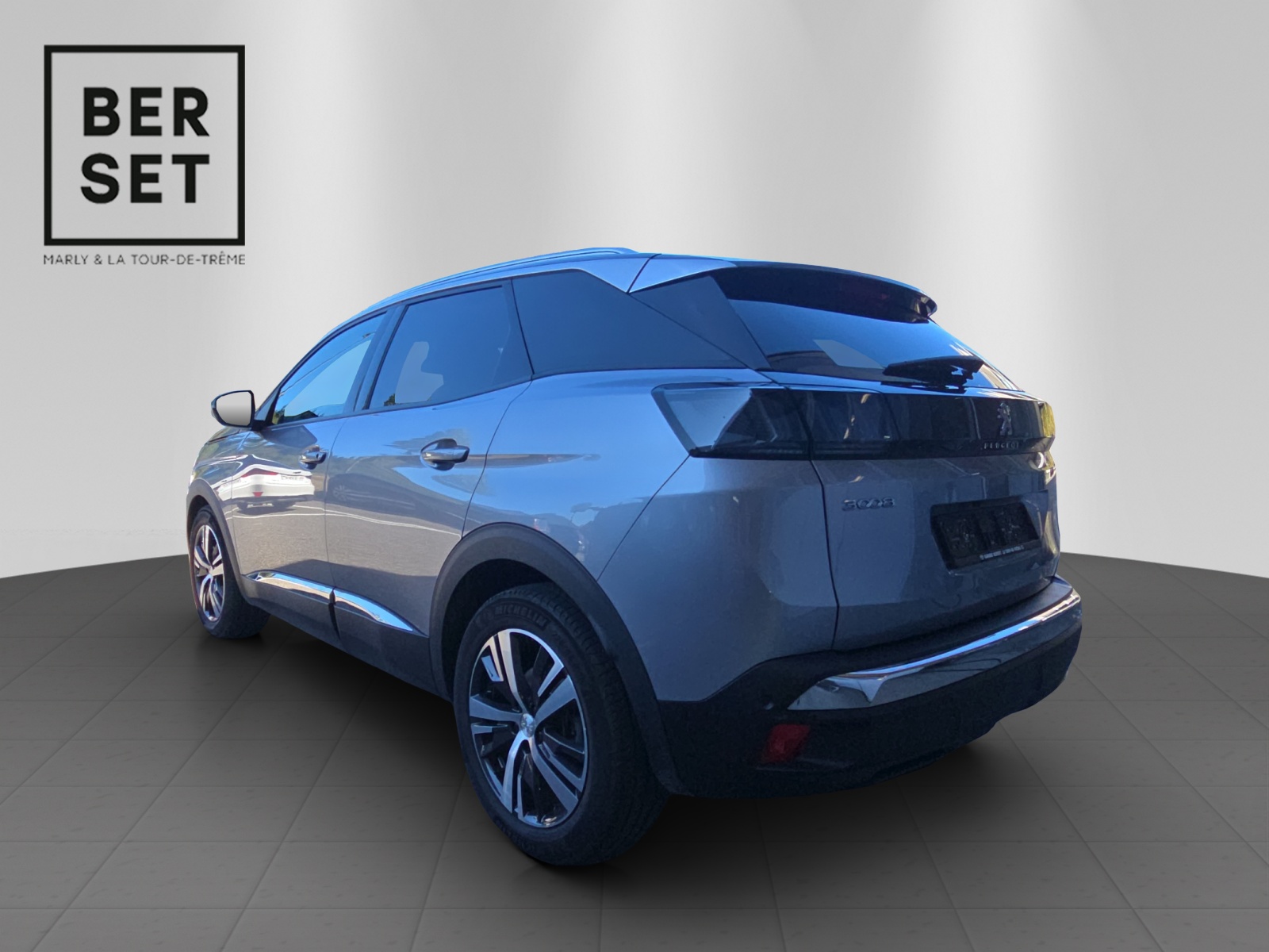PEUGEOT 3008 1.2 Allure Pack-showroom-element-2