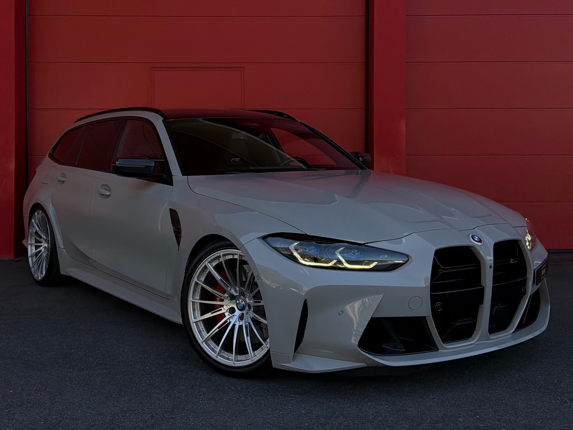 BMW M3 Touring xDrive Competition M *Individual Kreide Color* *Pack Carbon**