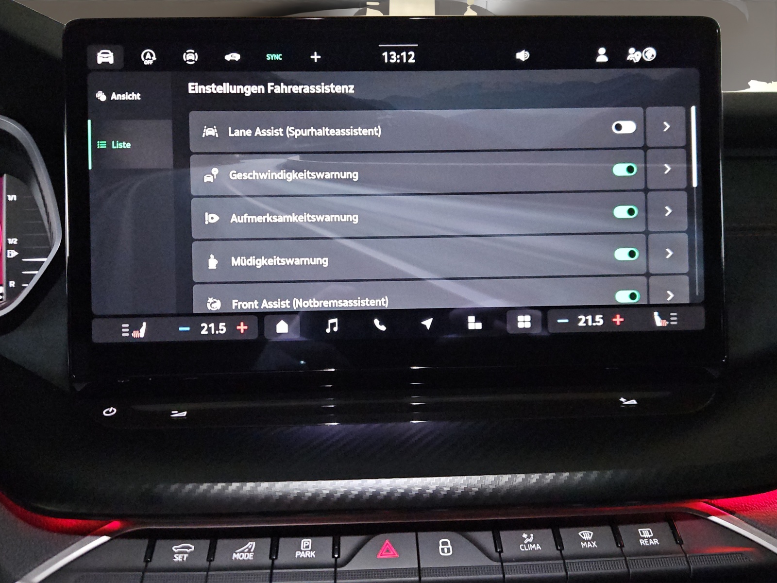 SKODA Octavia Combi 2.0 TSI DSG RS 30 Years Edition-image-15