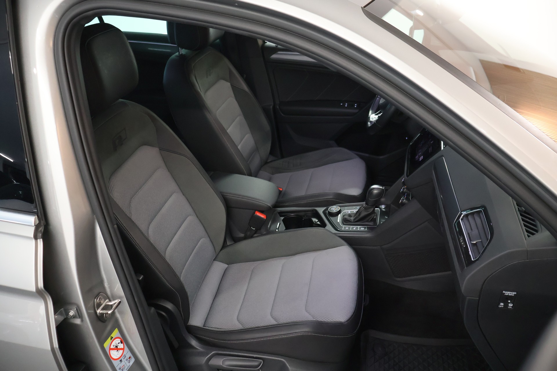 VW Tiguan 2.0TSI R-Line 4Motion DSG-image-16