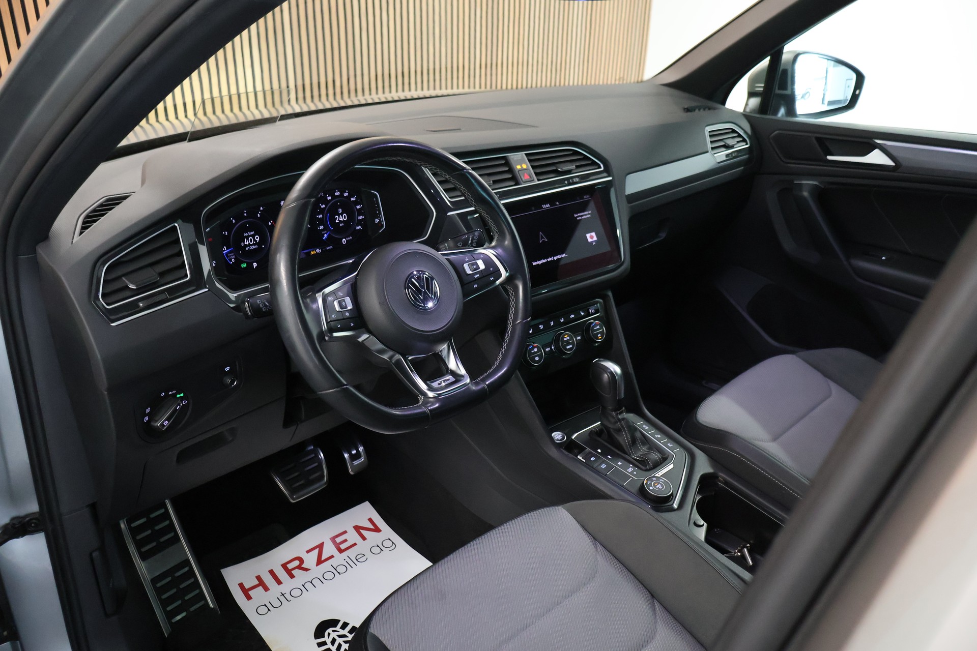 VW Tiguan 2.0TSI R-Line 4Motion DSG-image-9