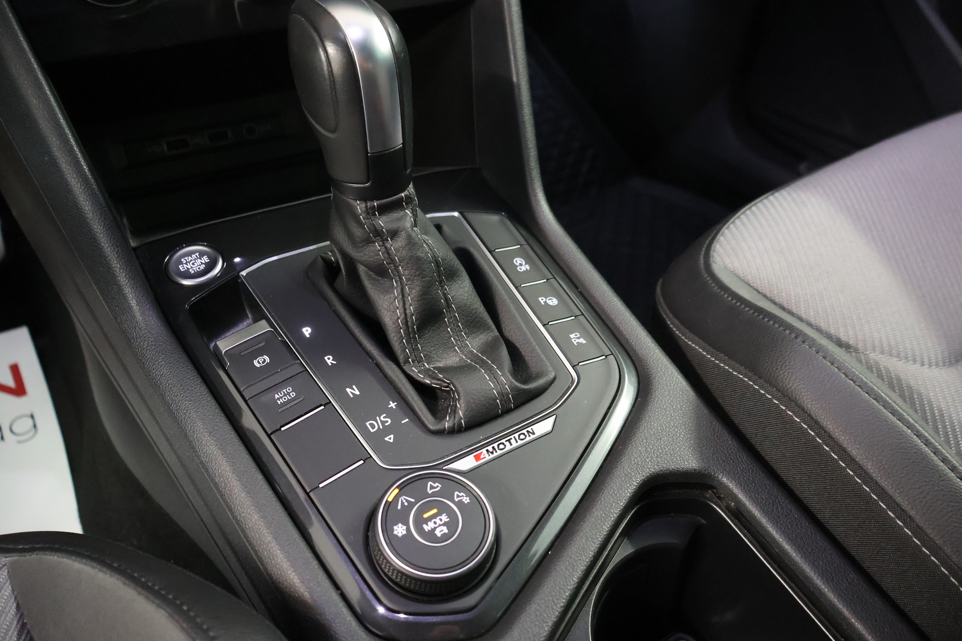 VW Tiguan 2.0TSI R-Line 4Motion DSG-image-20