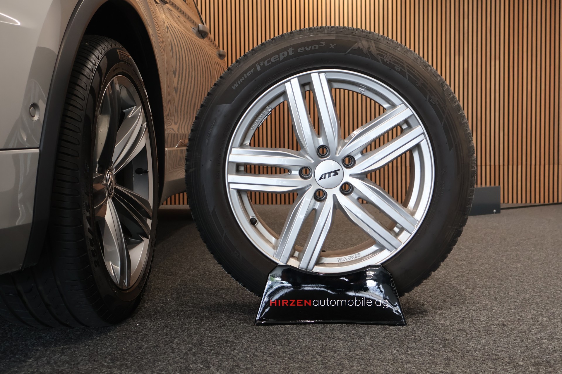 VW Tiguan 2.0TSI R-Line 4Motion DSG-image-30