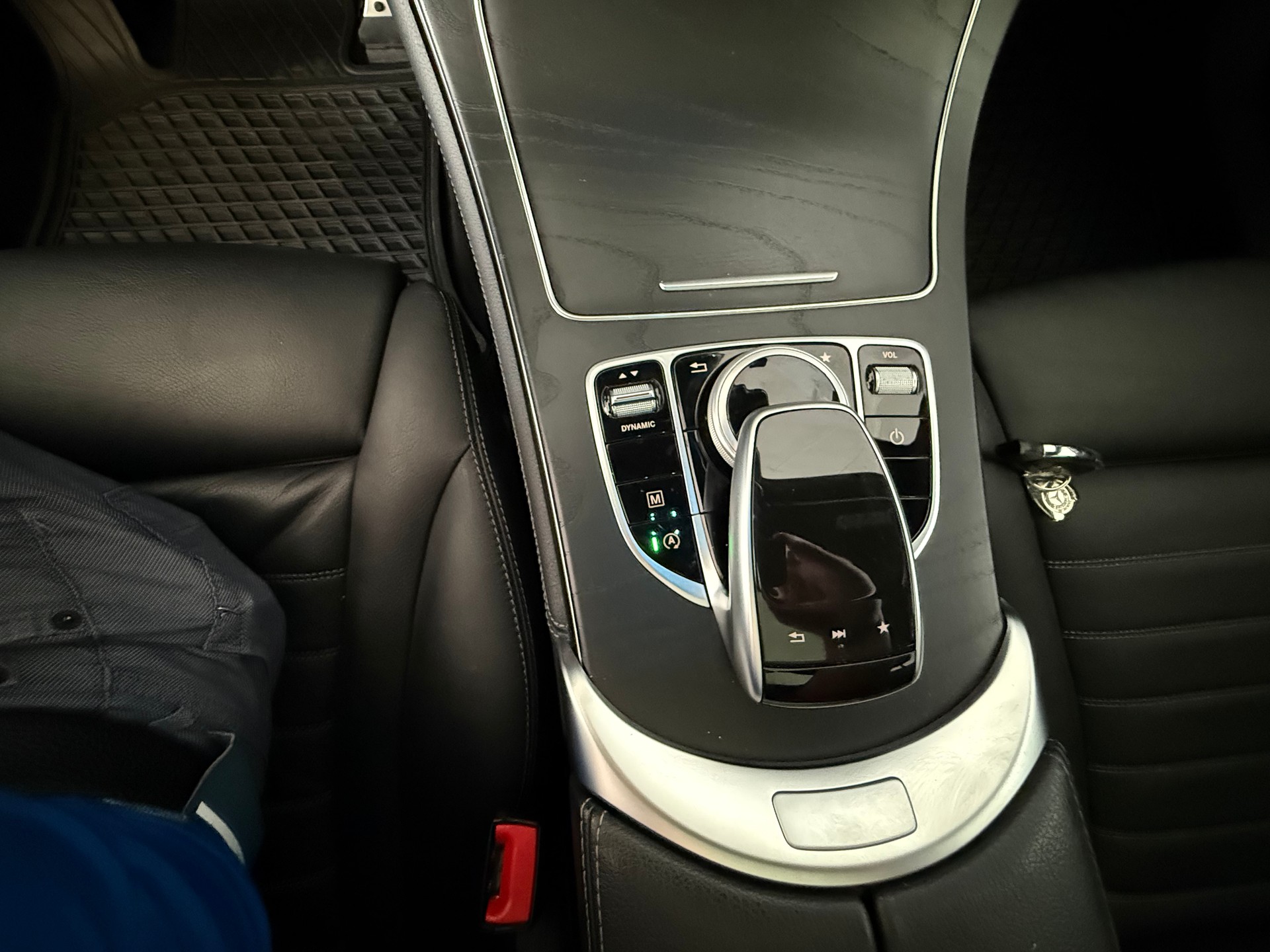 MERCEDES-BENZ GLC 250d Exclusive 4Matic-image-12